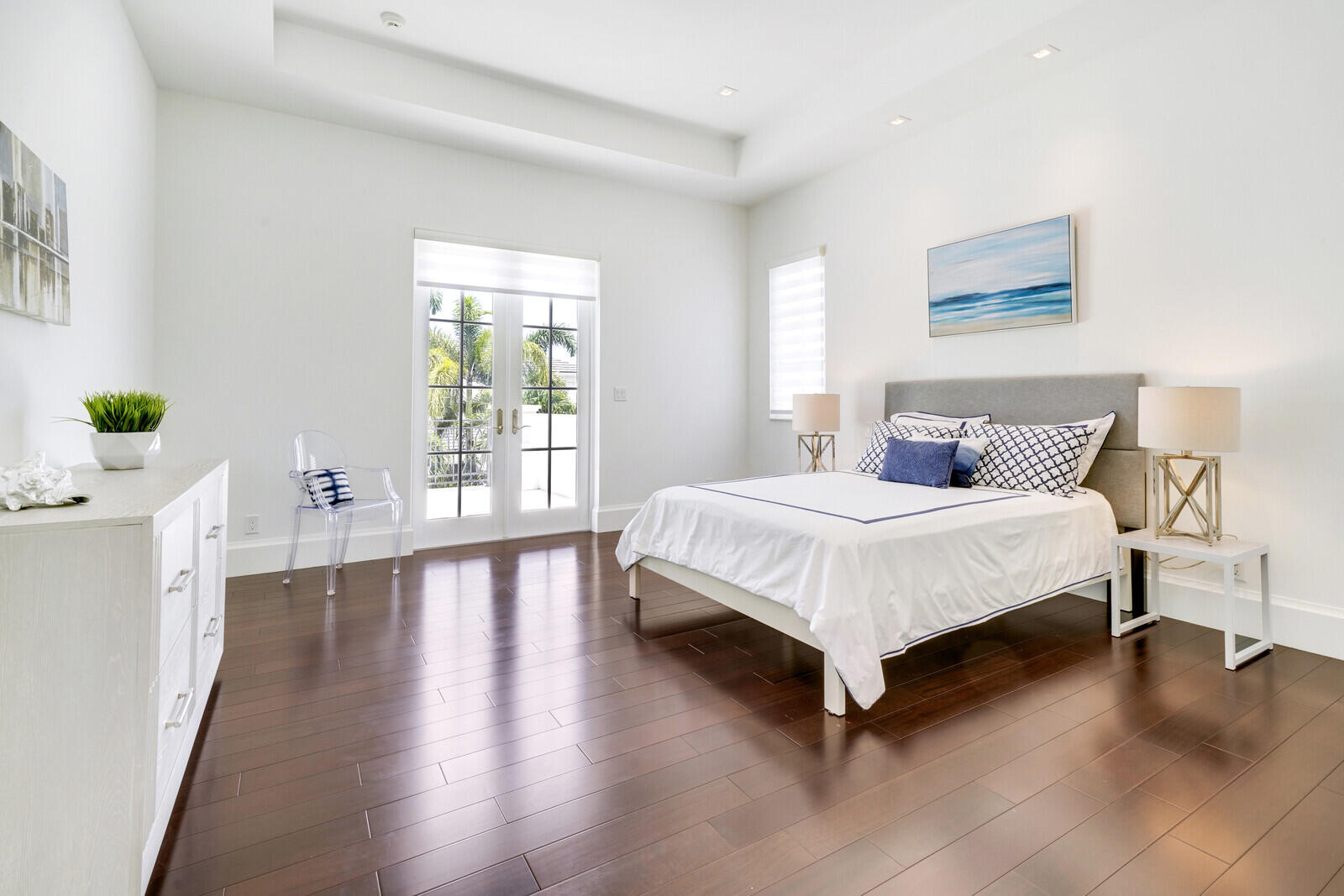 ROYAL PALM YACHT & COUNTRY CLUB - Residential