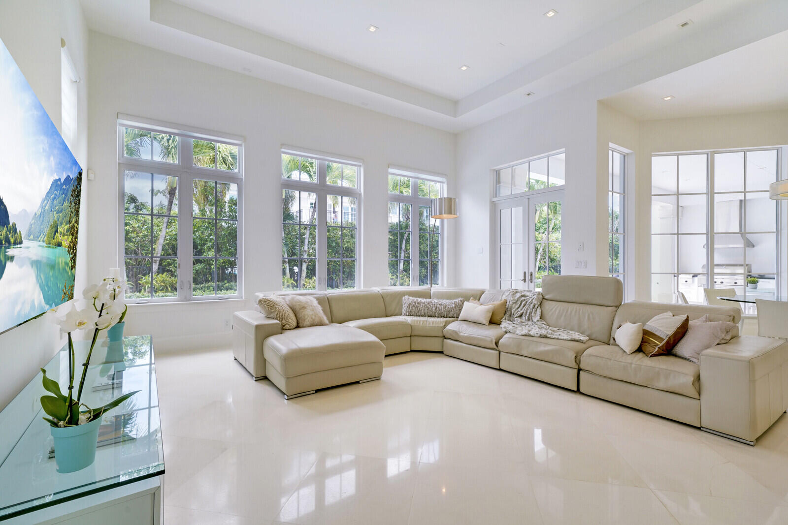 ROYAL PALM YACHT & COUNTRY CLUB - Residential