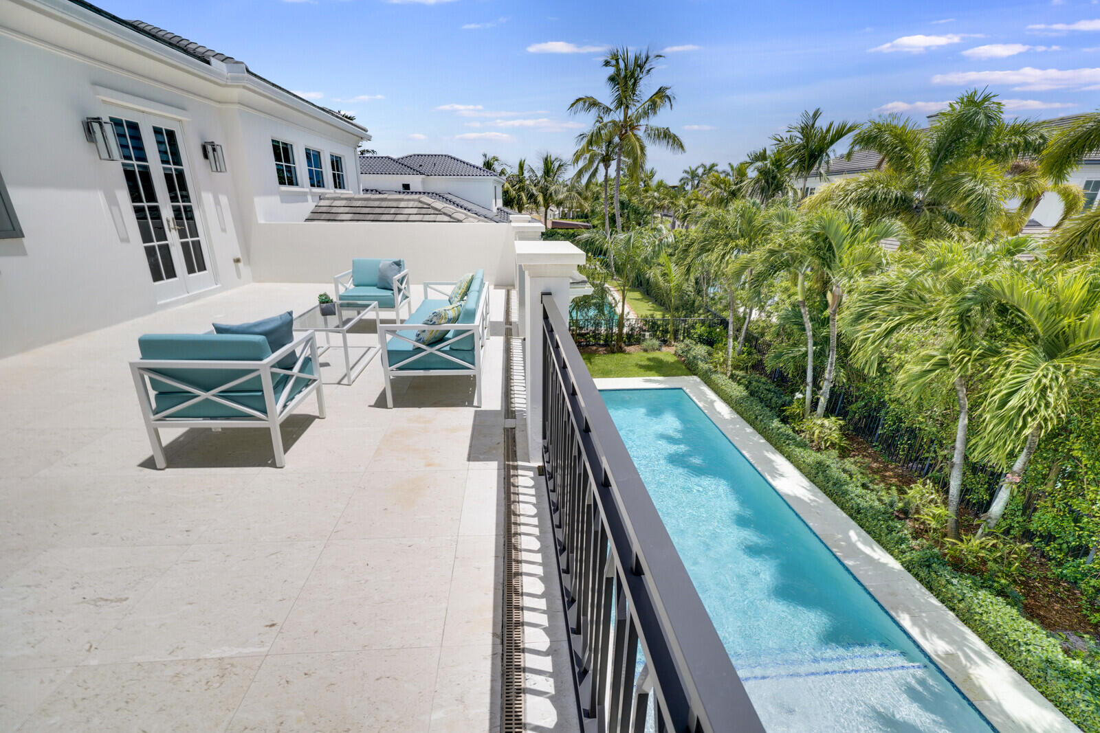 ROYAL PALM YACHT & COUNTRY CLUB - Residential