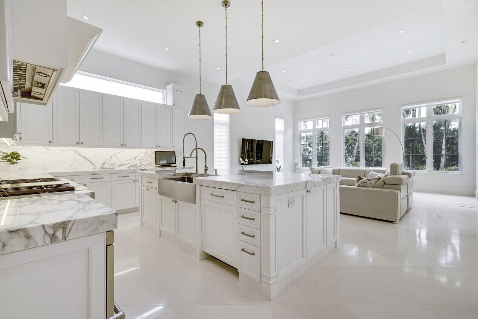 ROYAL PALM YACHT & COUNTRY CLUB - Residential