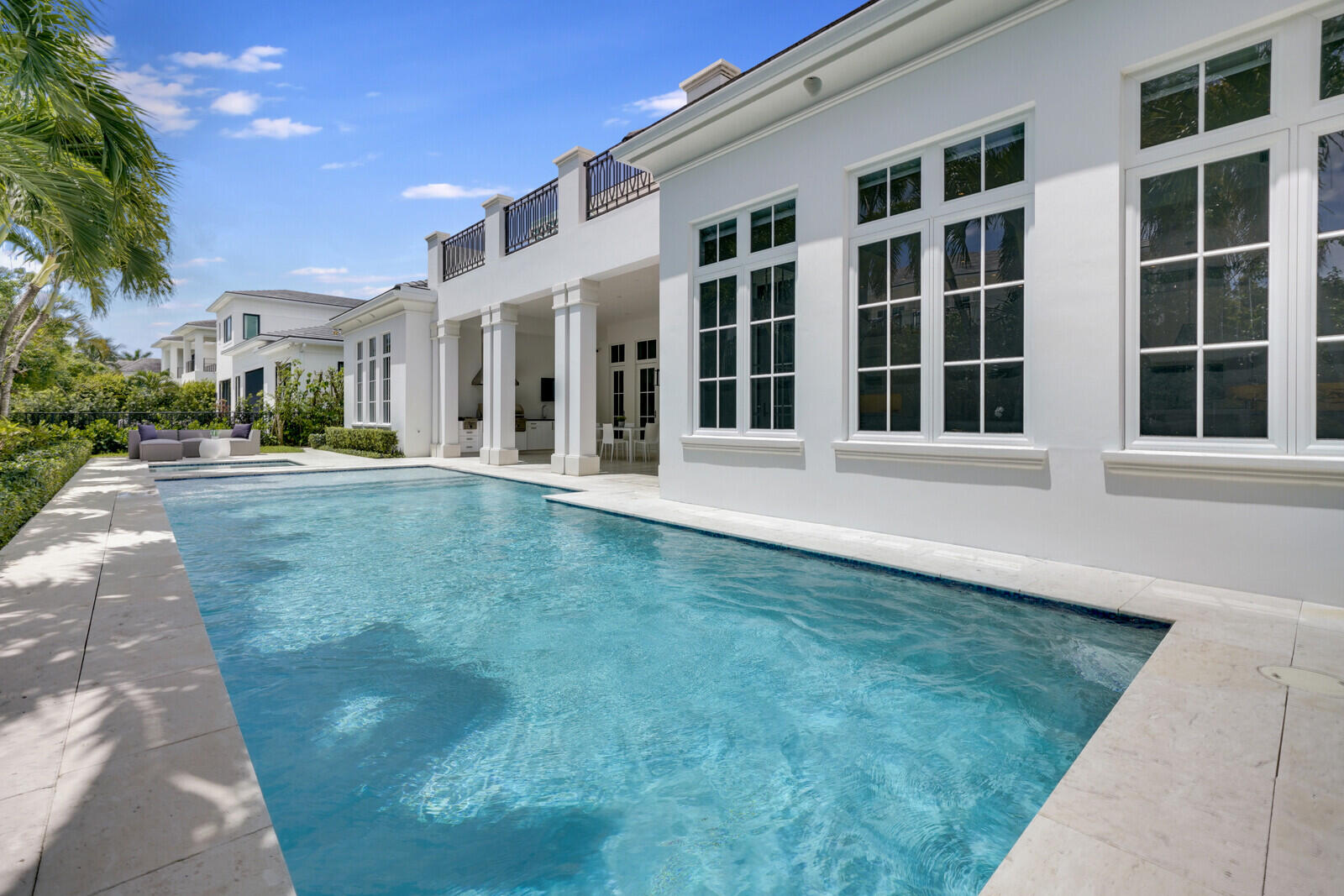 ROYAL PALM YACHT & COUNTRY CLUB - Residential