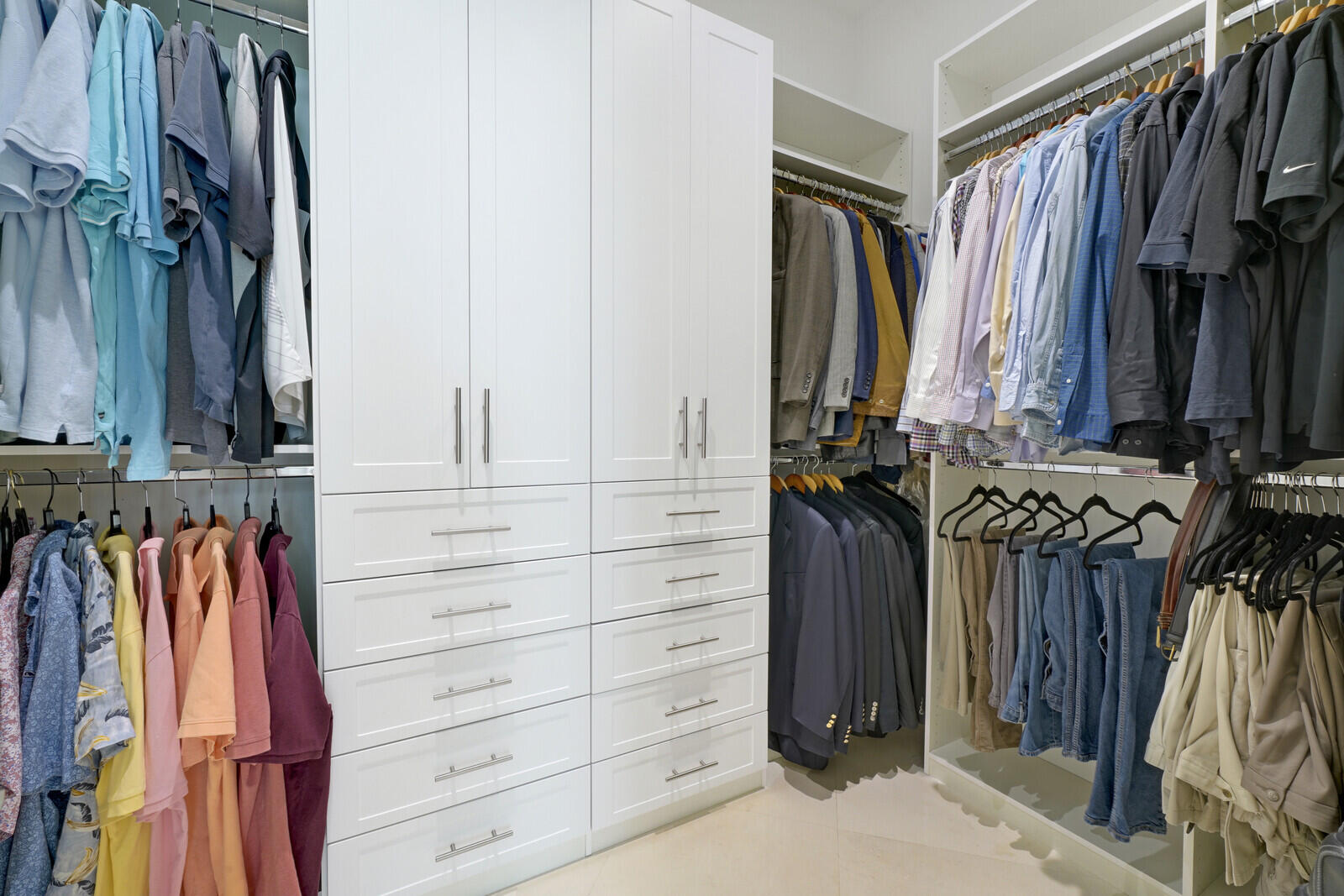 ROYAL PALM YACHT & COUNTRY CLUB - Residential