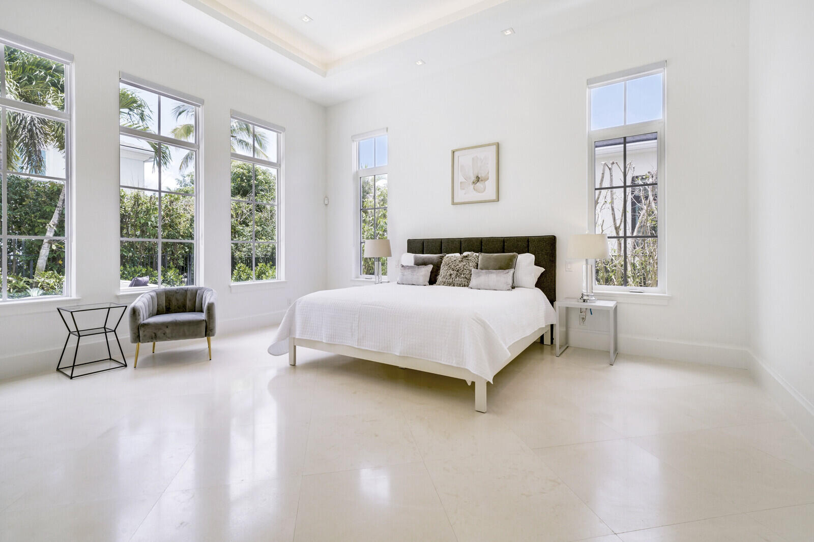 ROYAL PALM YACHT & COUNTRY CLUB - Residential