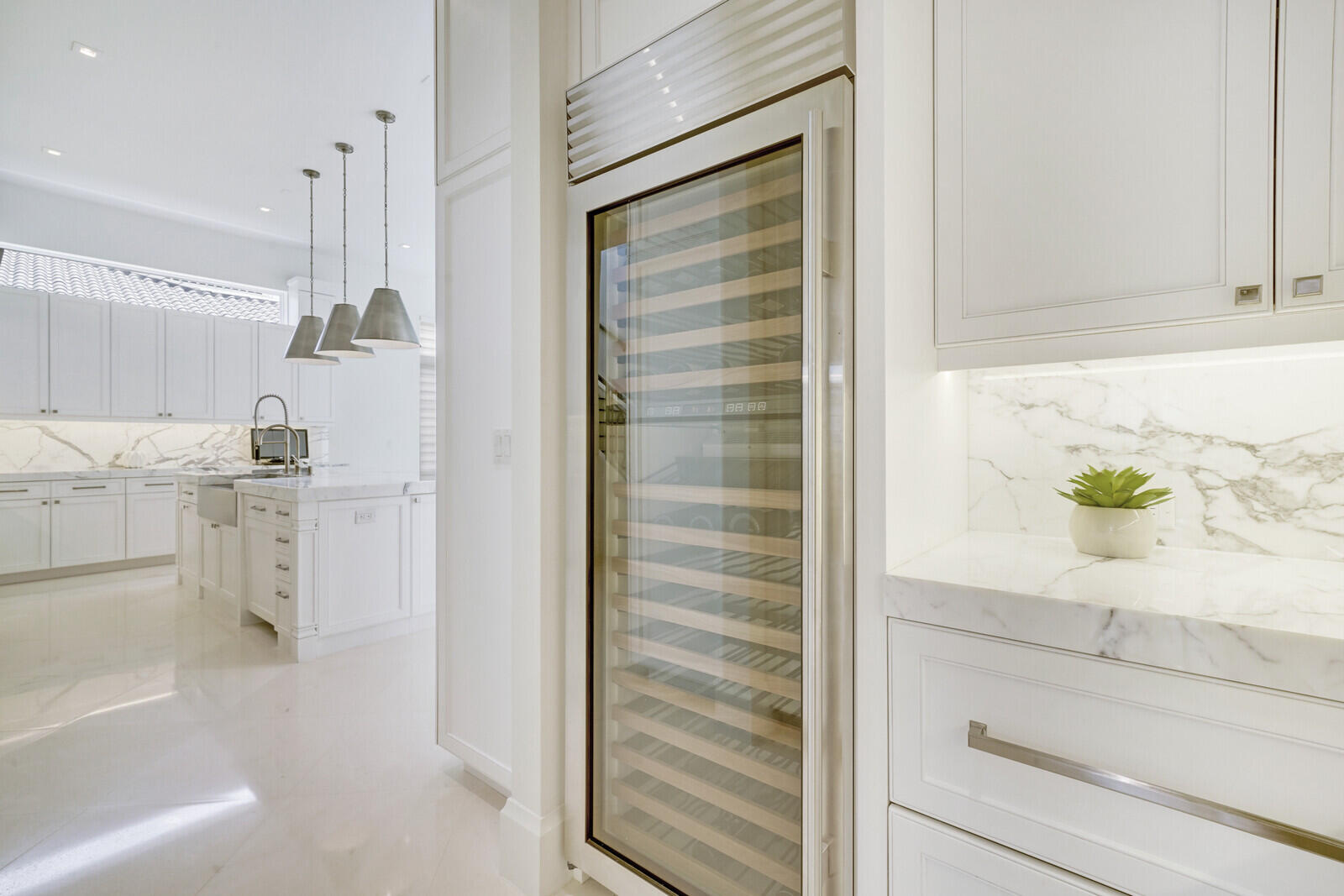 ROYAL PALM YACHT & COUNTRY CLUB - Residential