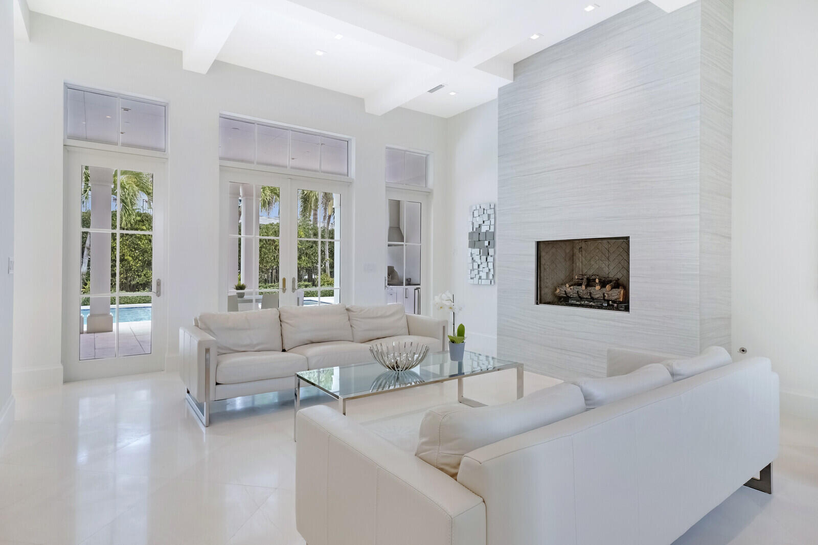 ROYAL PALM YACHT & COUNTRY CLUB - Residential