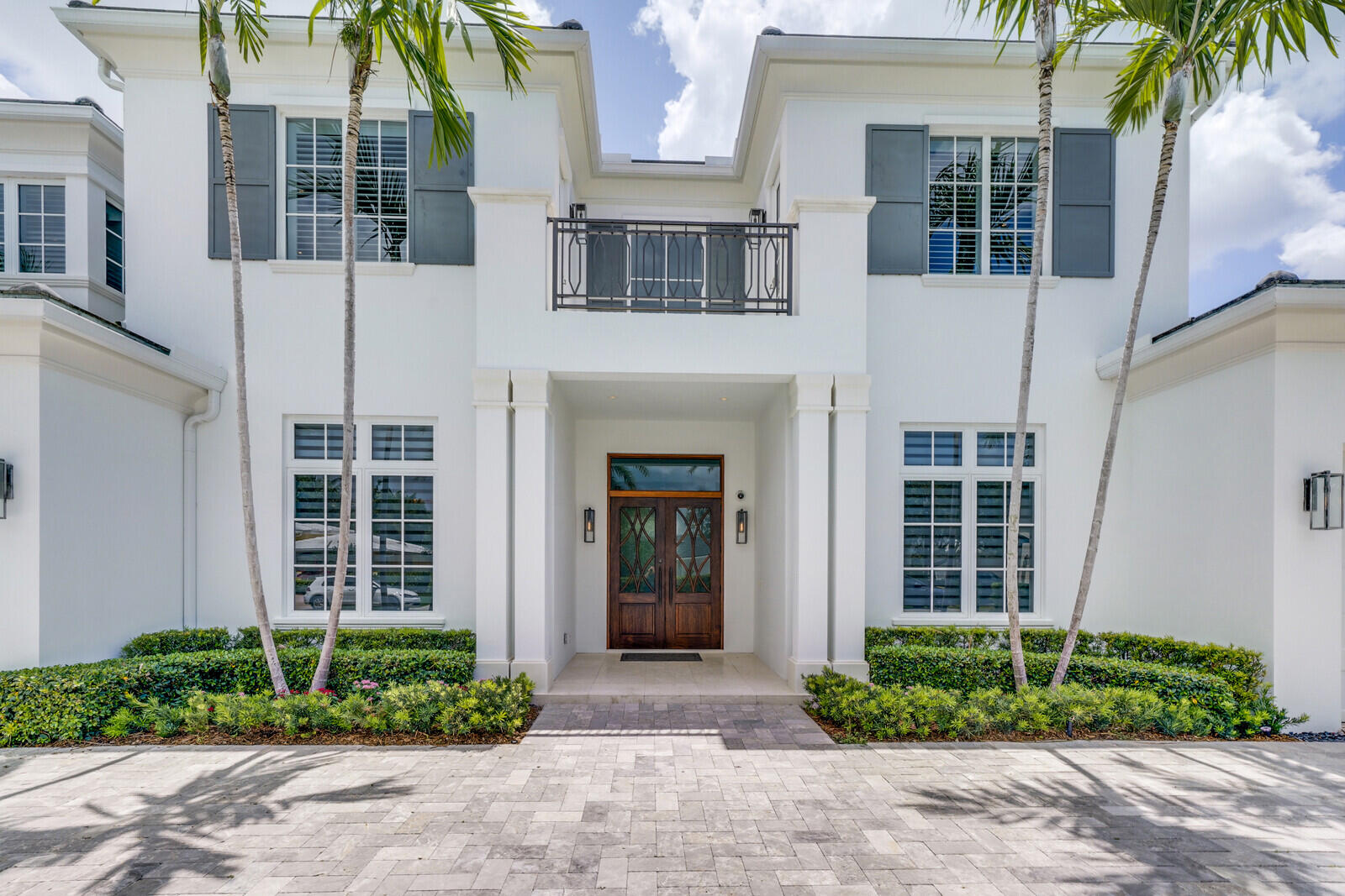 ROYAL PALM YACHT & COUNTRY CLUB - Residential