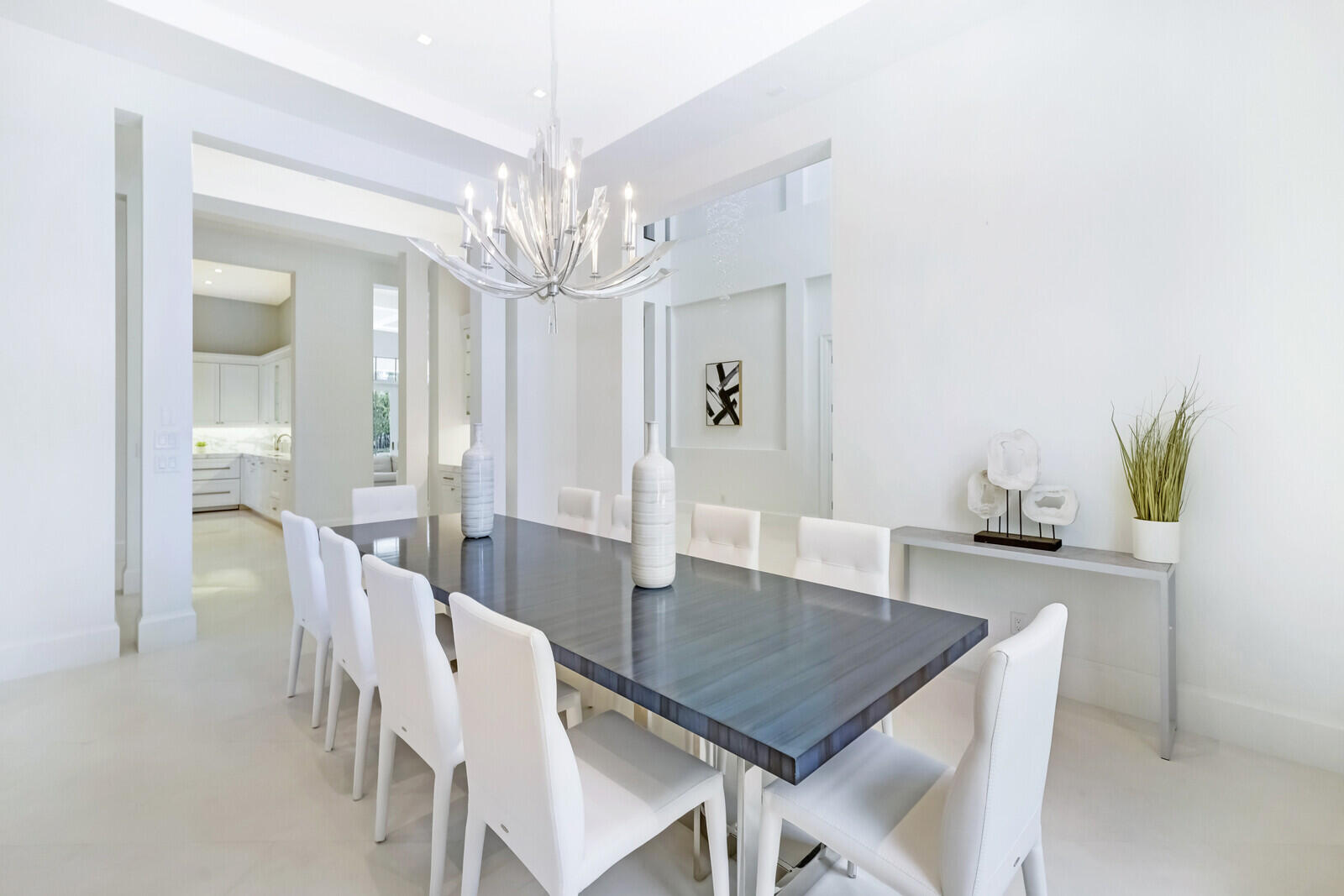 ROYAL PALM YACHT & COUNTRY CLUB - Residential