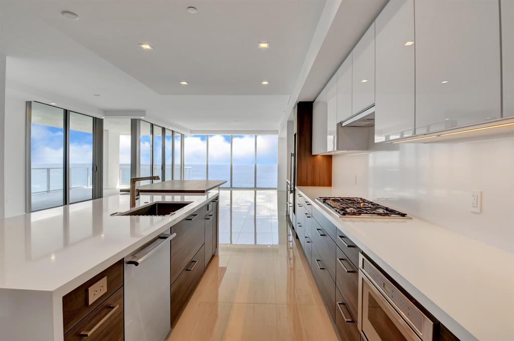 5000 NORTH OCEAN CONDO - Residential