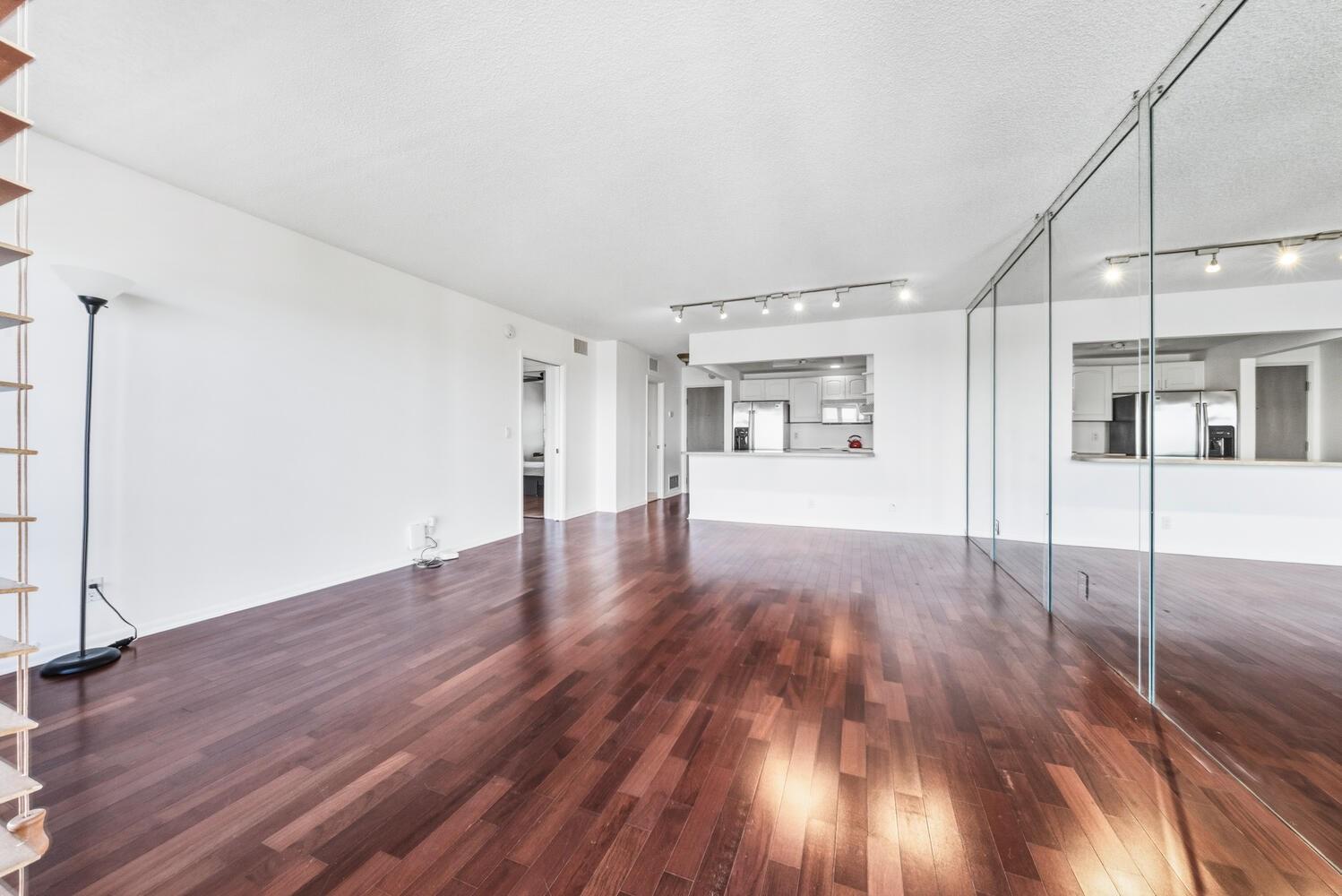 Essex Tower - Residential