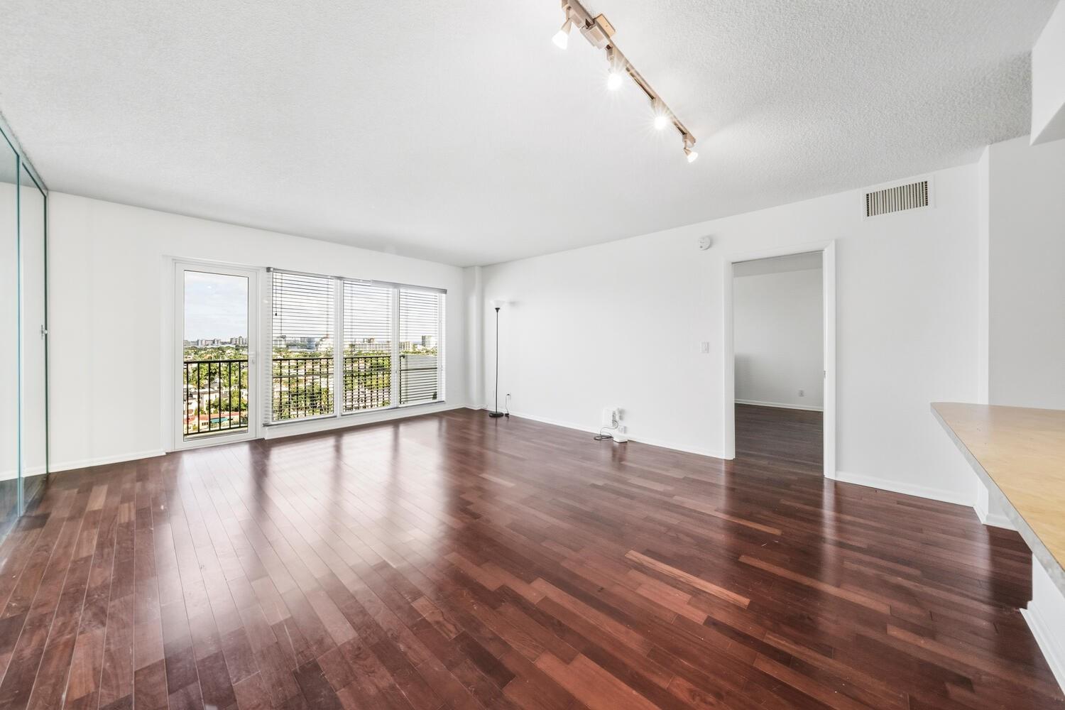 Essex Tower - Residential