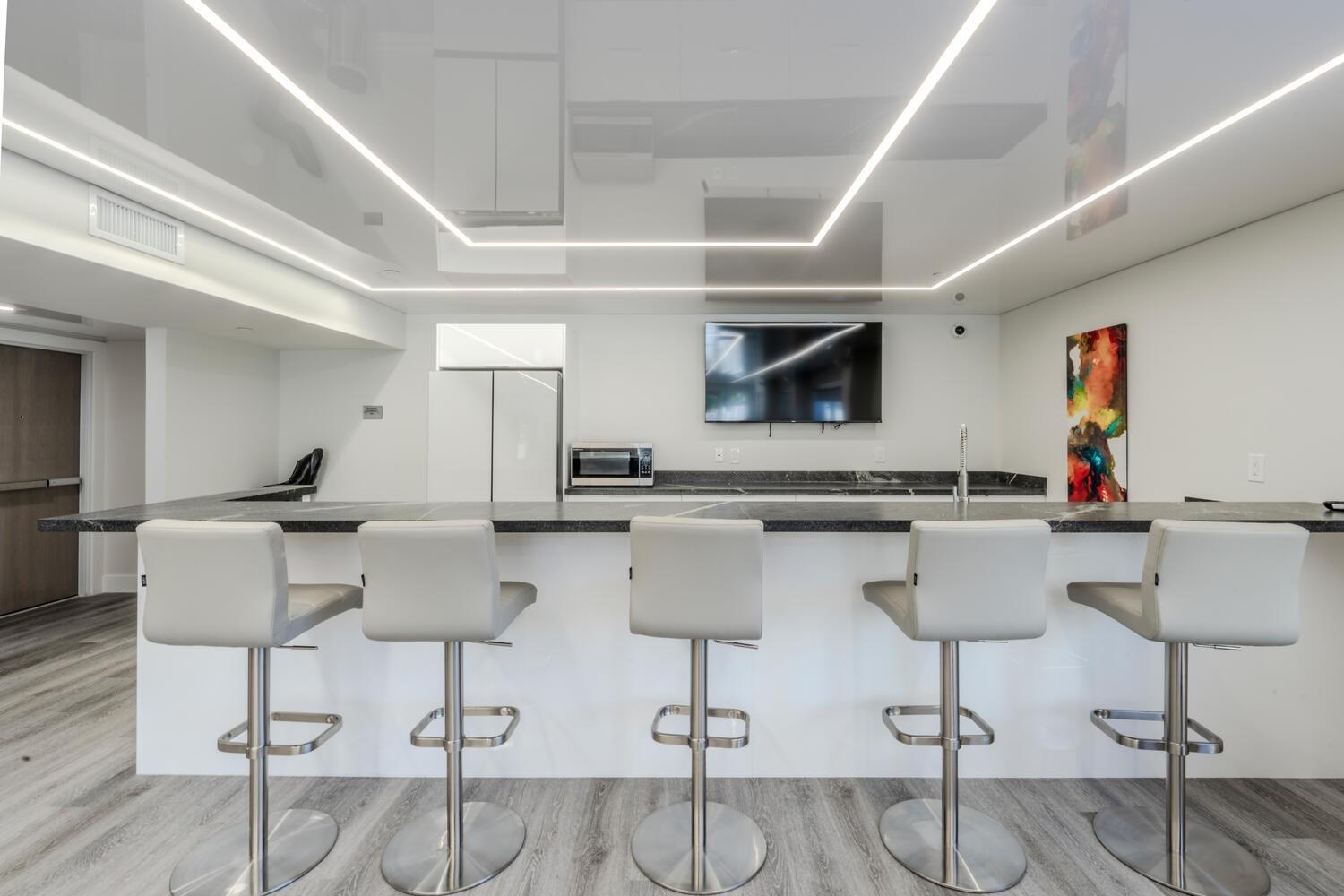 Essex Tower - Residential