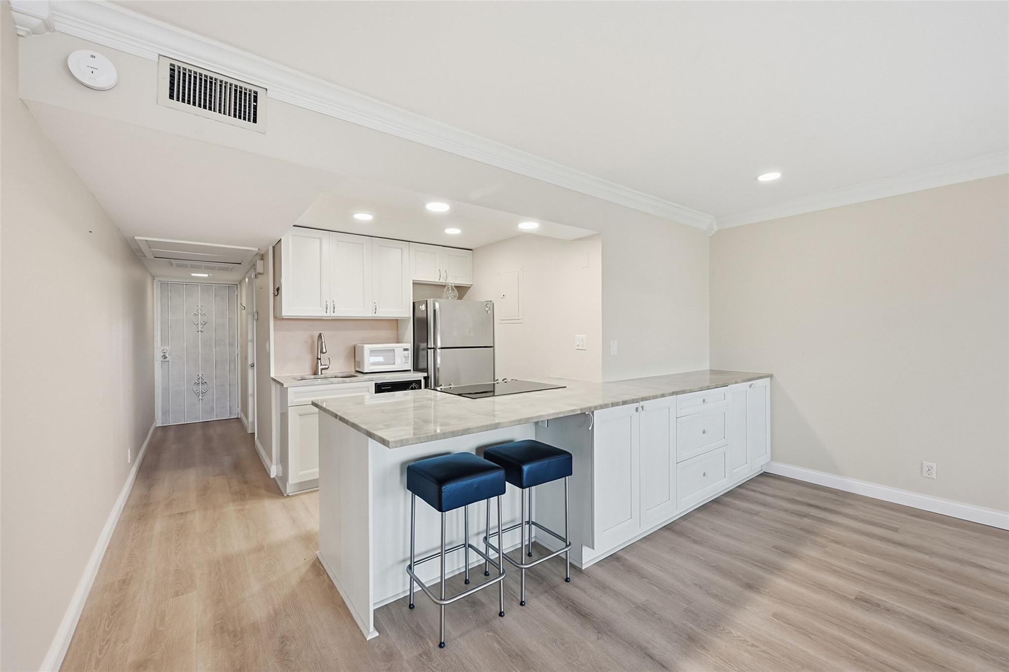 Camelot Shores Condo - Residential Lease