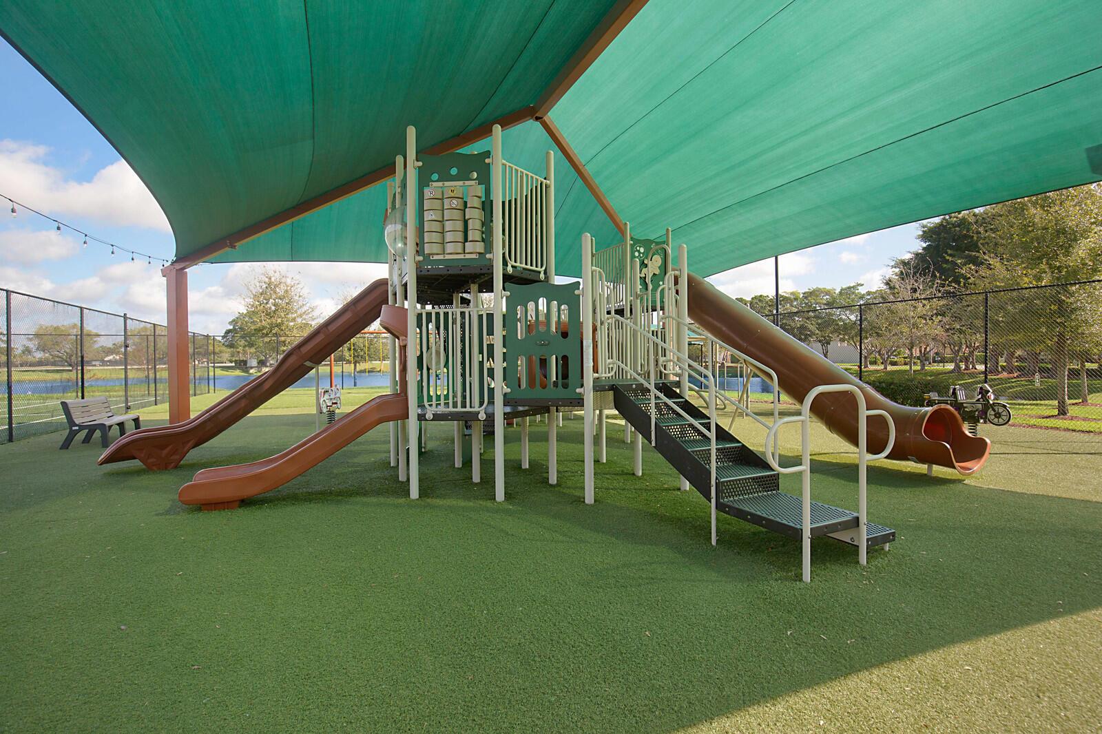 LAS FLORES - Residential Lease