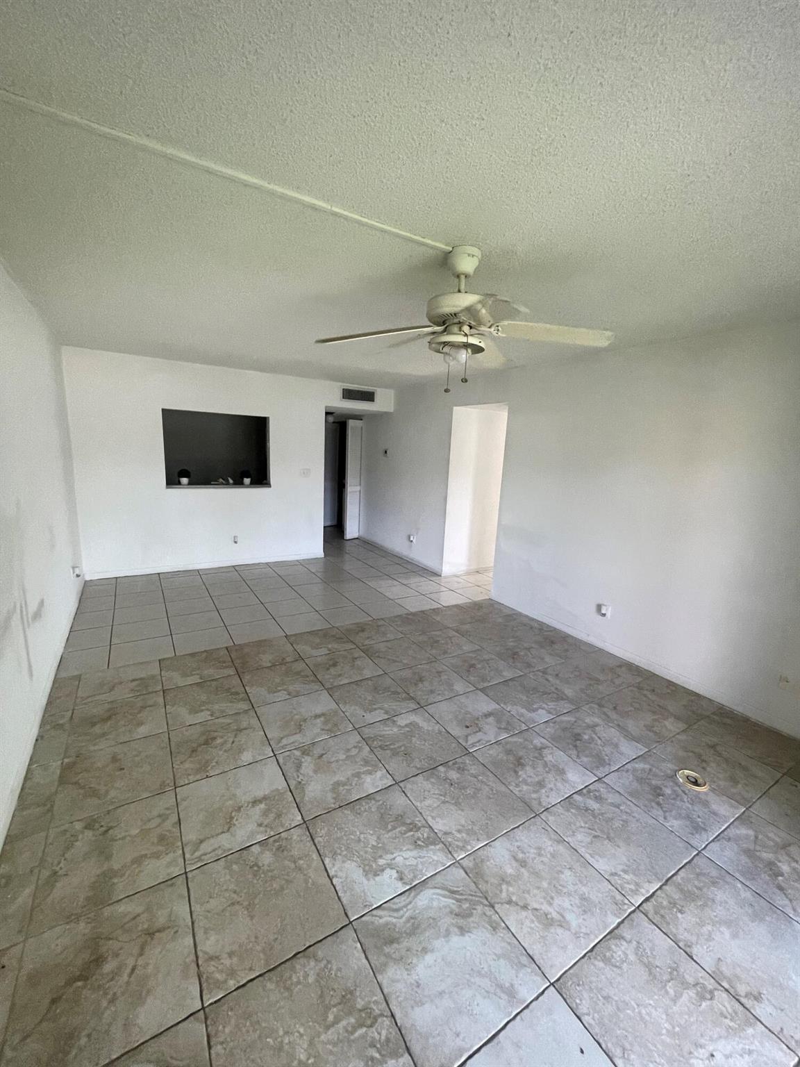 RAMBLEWOOD EAST CONDO - Residential