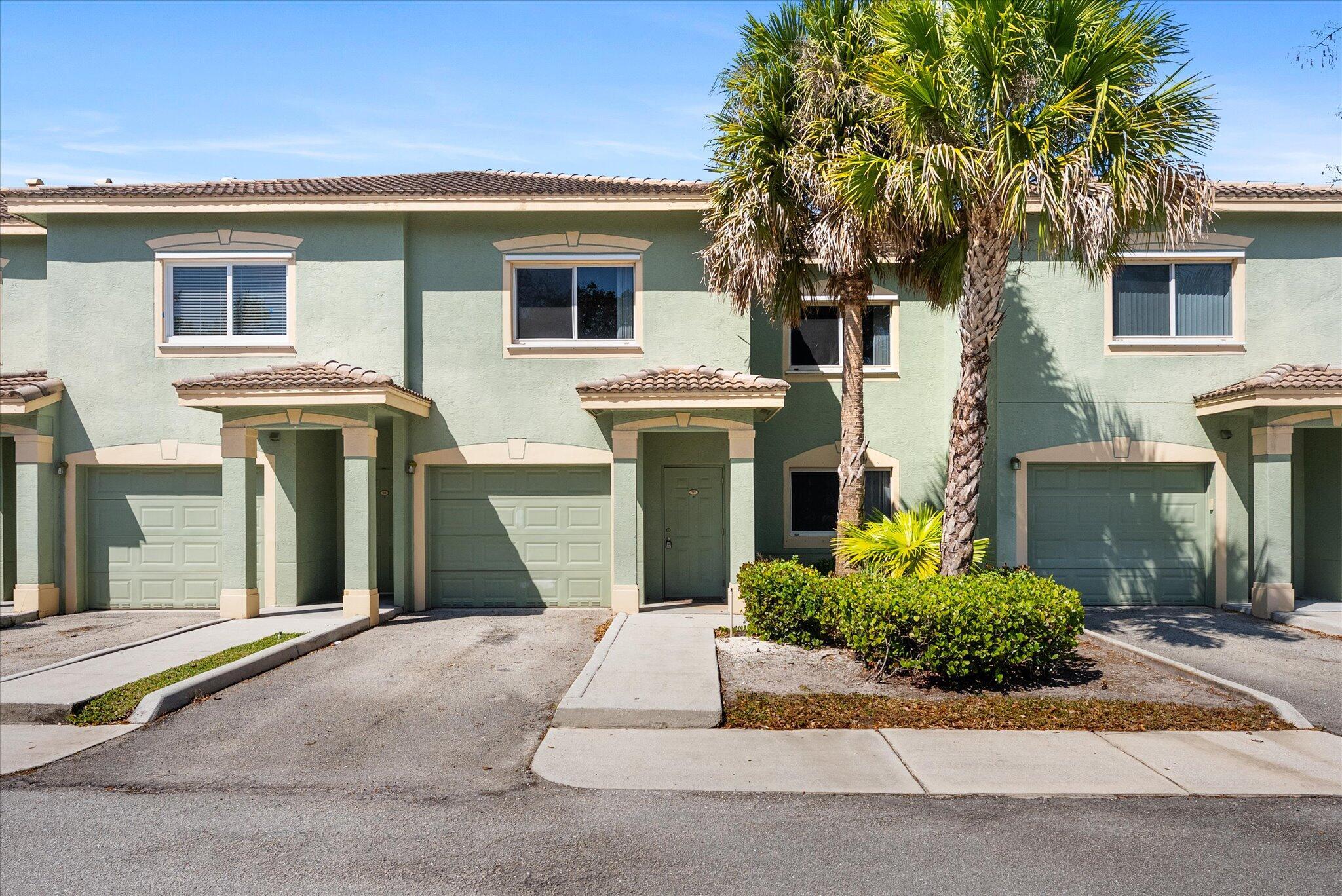 KENSINGTON OF ROYAL PALM BEACH CONDOI - Residential Lease