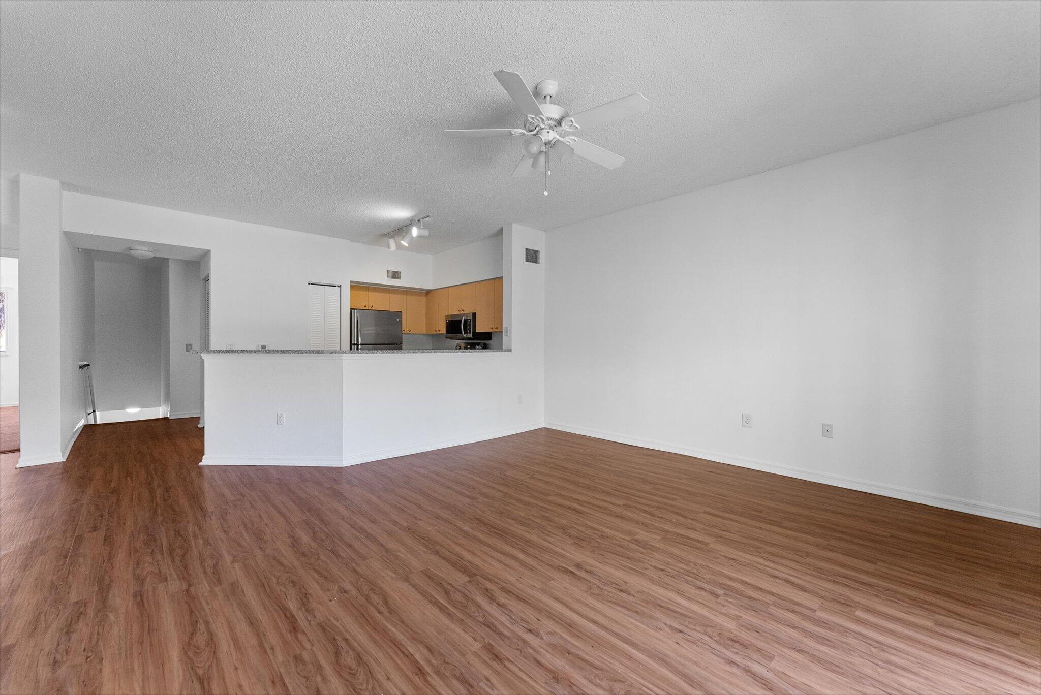 KENSINGTON OF ROYAL PALM BEACH CONDOI - Residential Lease