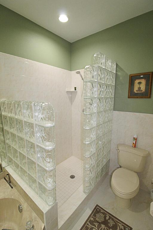 PGA RESORT COMMUNITY PL OF WINDERMERE UNIT 2 - Residential Lease