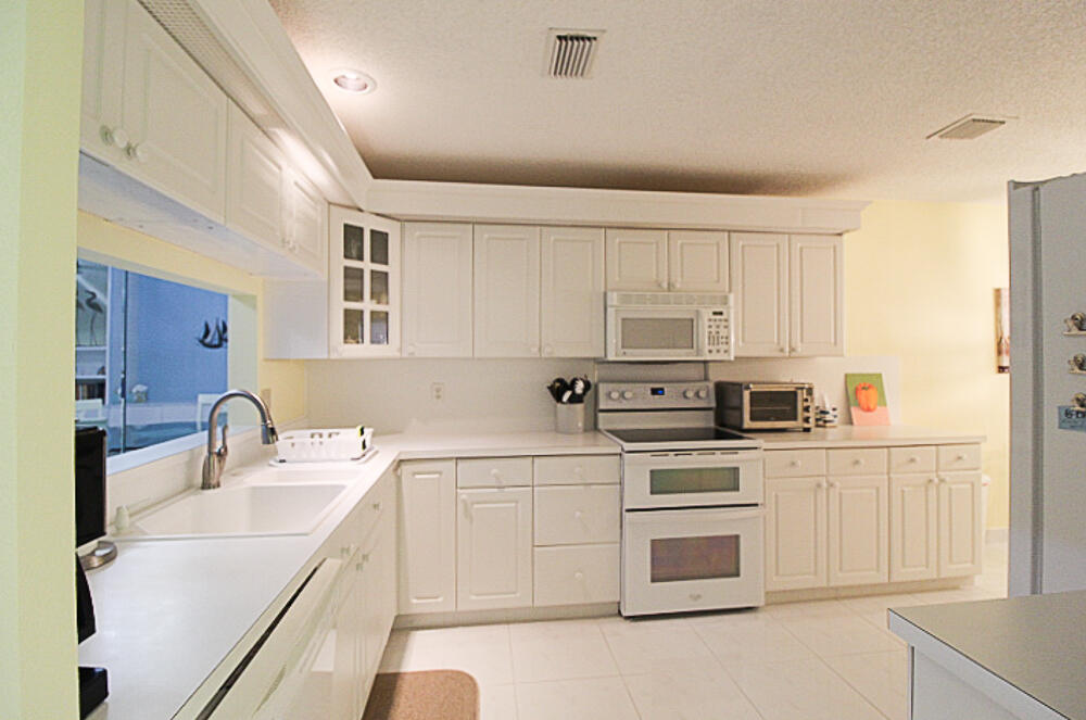 PGA RESORT COMMUNITY PL OF WINDERMERE UNIT 2 - Residential Lease