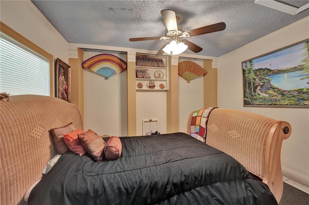 Acreage & Unrec - Residential