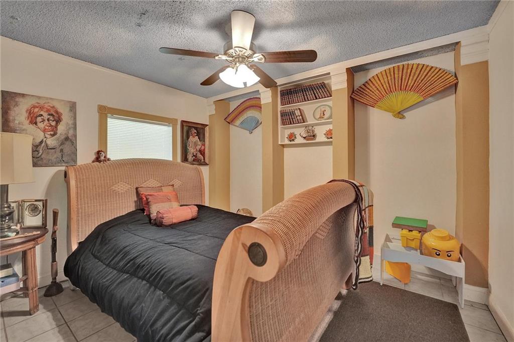Acreage & Unrec - Residential
