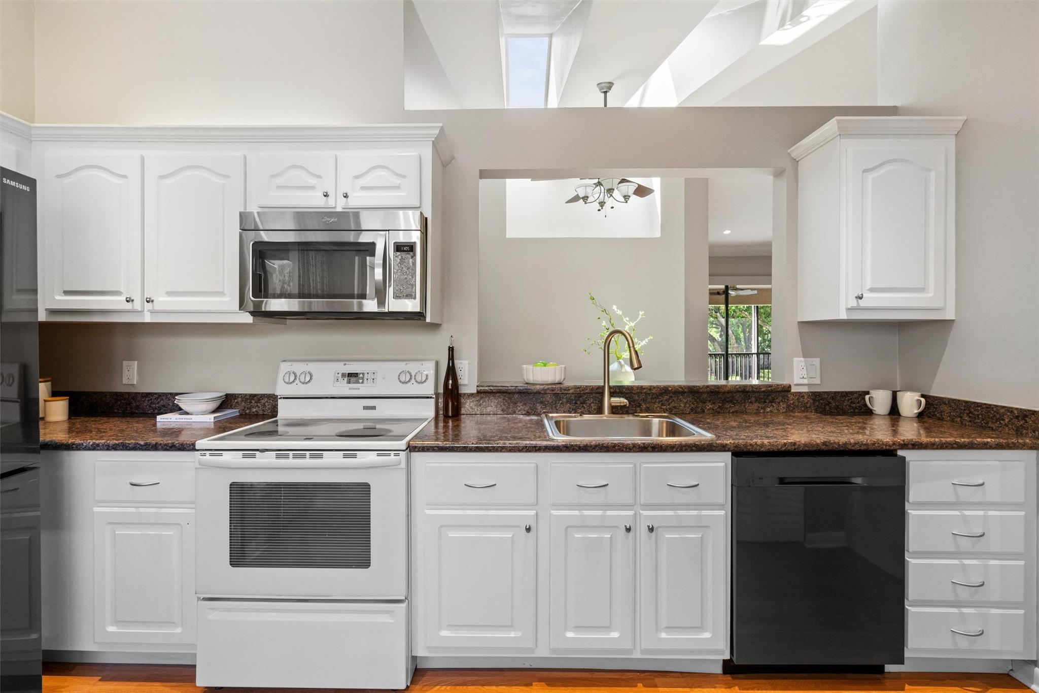 Chatham Towne At Jacarand - Residential