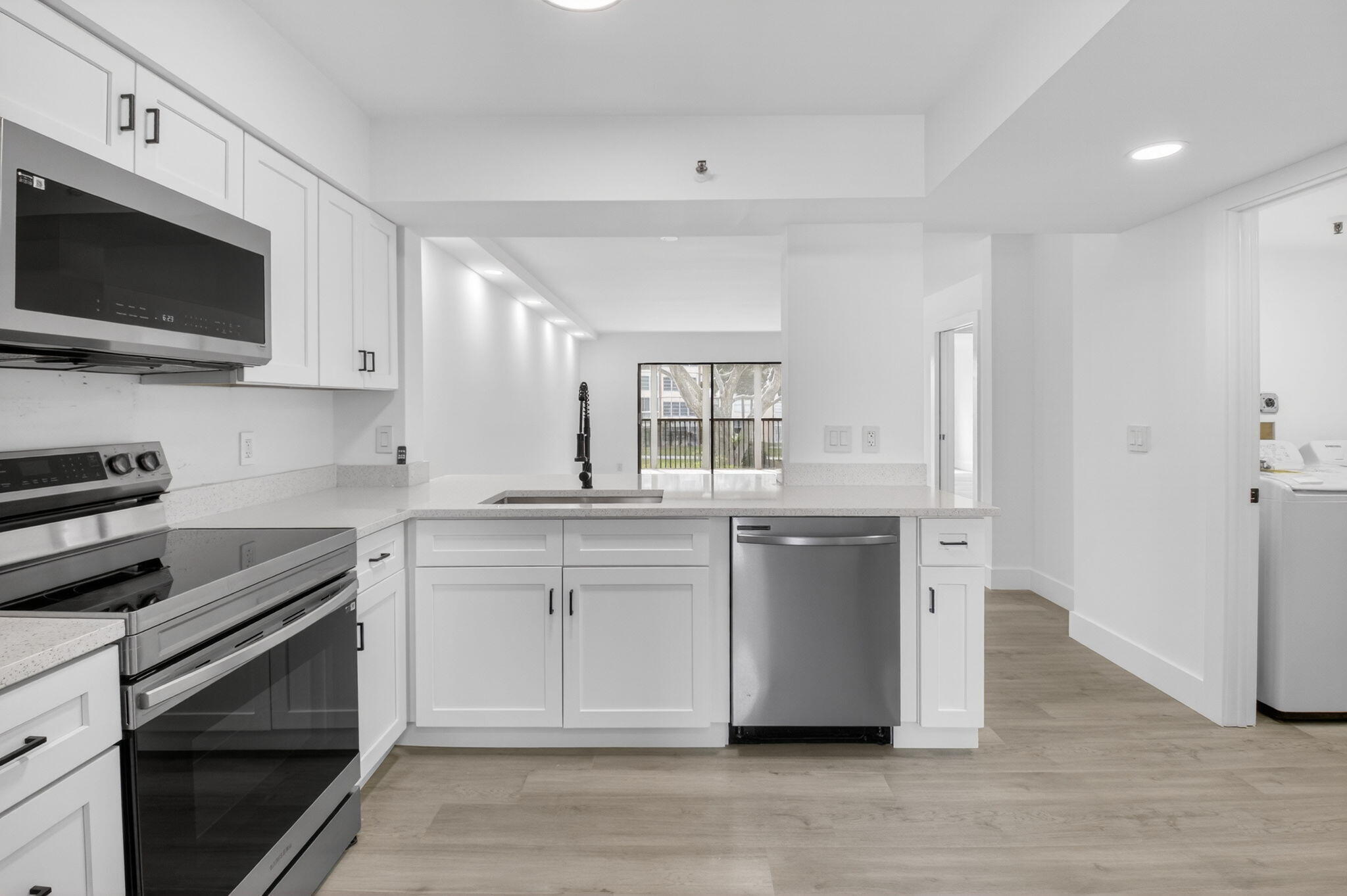 HUNTINGTON LAKES SEC ONE CONDOS - Residential