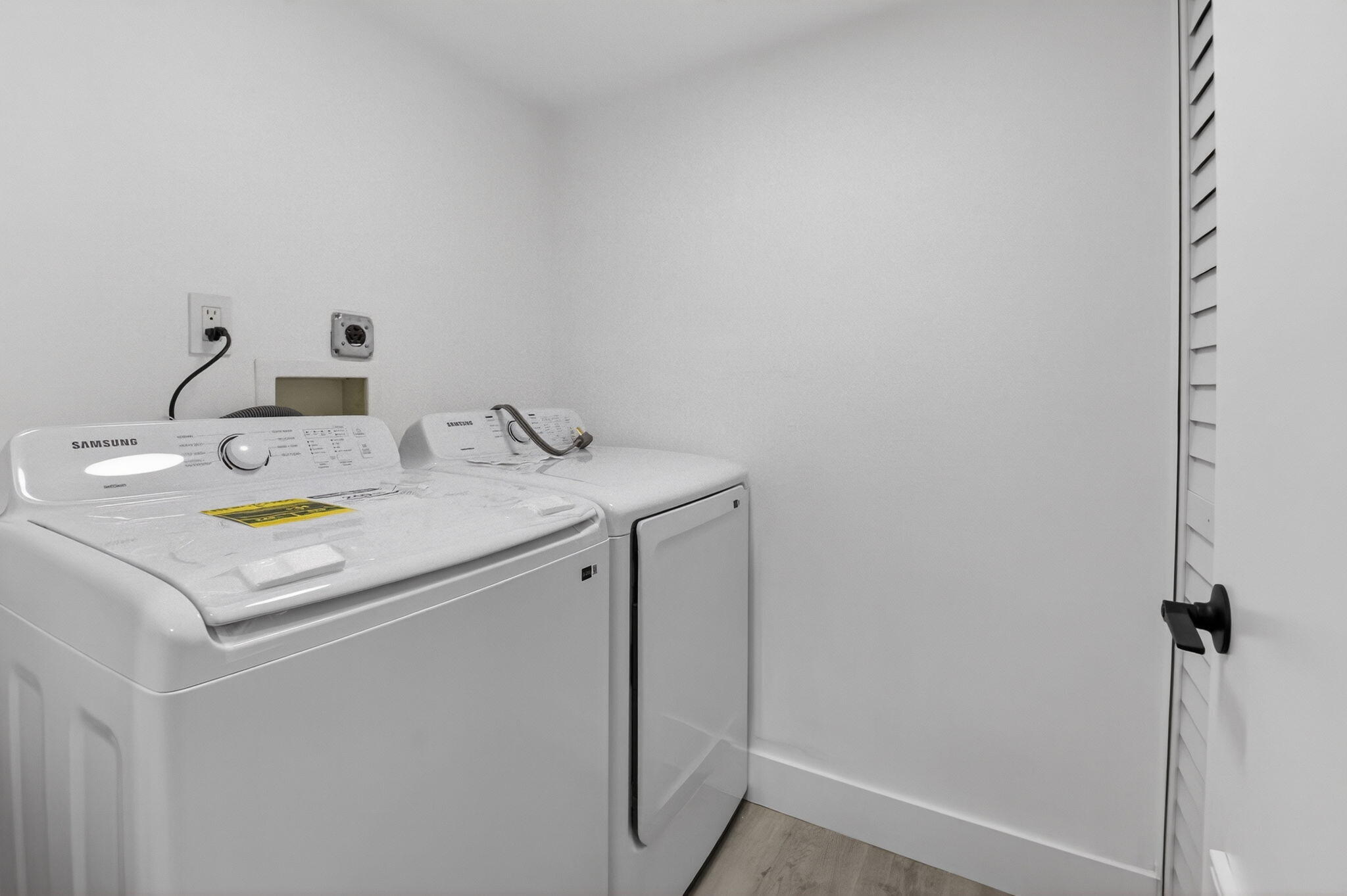 HUNTINGTON LAKES SEC ONE CONDOS - Residential