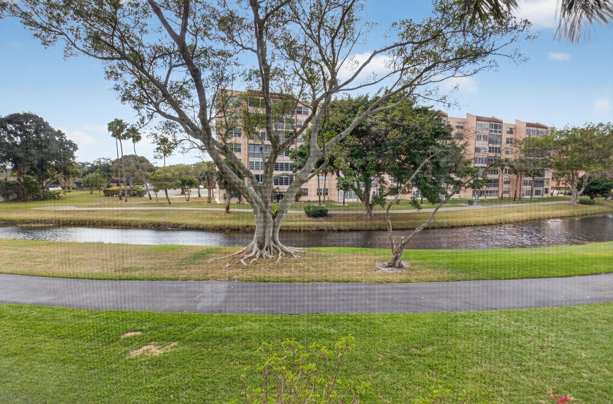 HUNTINGTON LAKES SEC ONE CONDOS - Residential