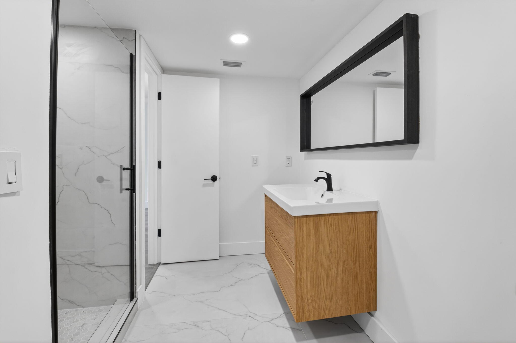 HUNTINGTON LAKES SEC ONE CONDOS - Residential