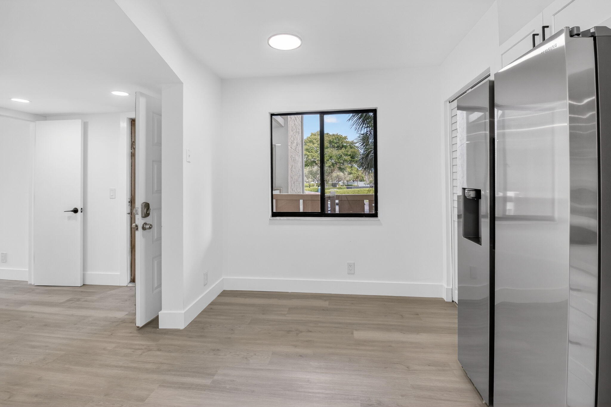 HUNTINGTON LAKES SEC ONE CONDOS - Residential