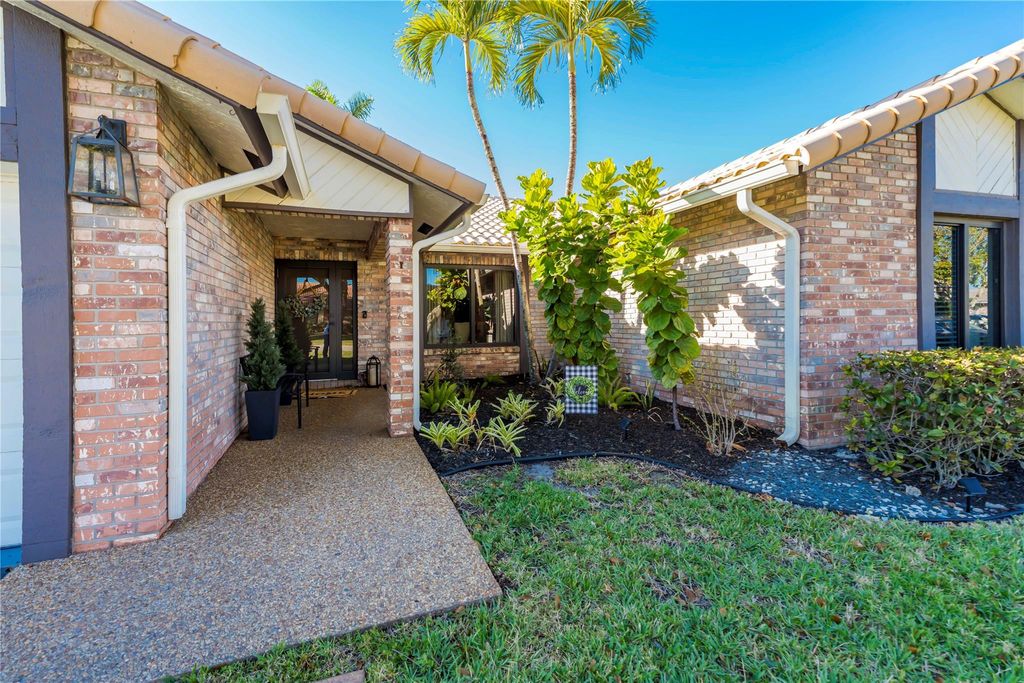 Photo of 462 NW 113th Terrace, Coral Springs, FL 33071 (MLS # F10554382)
