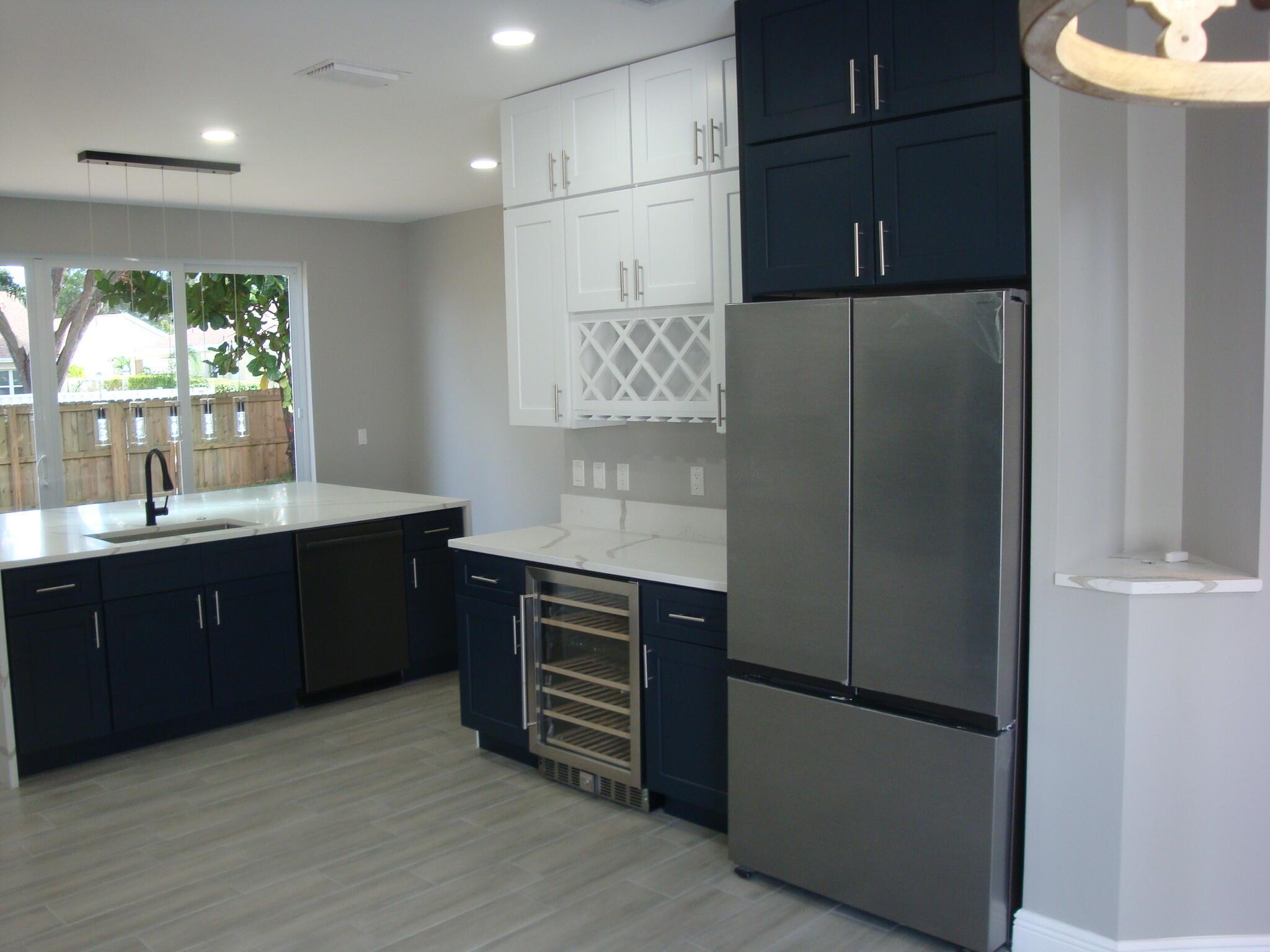 VILLAGES OF WOODLAKE 5 - Residential