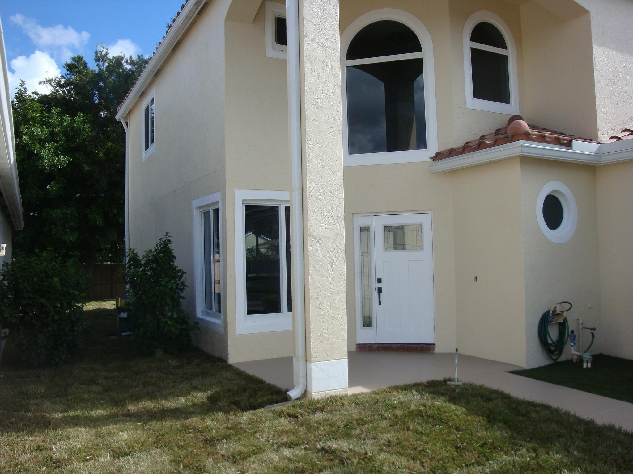 VILLAGES OF WOODLAKE 5 - Residential