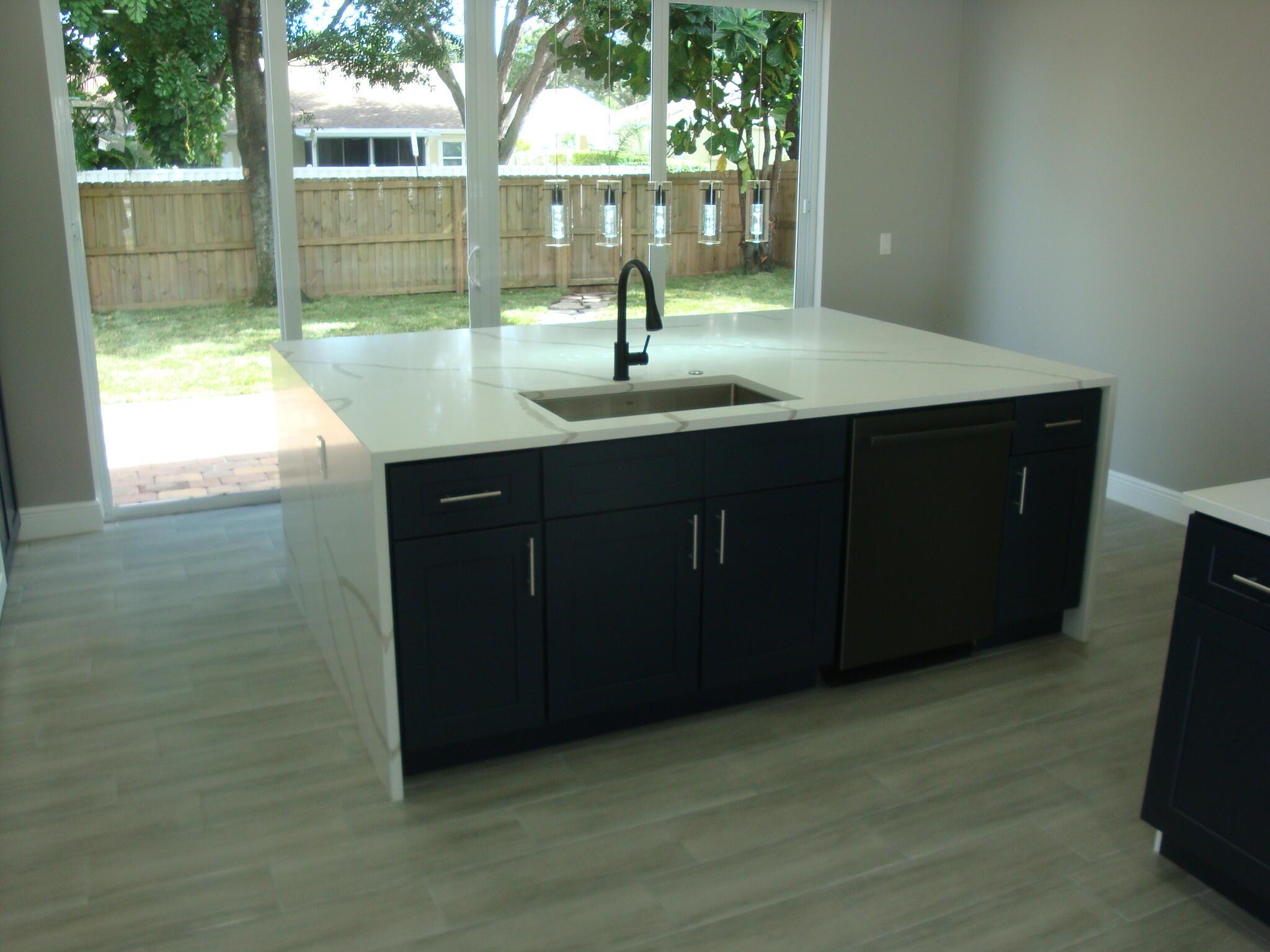 VILLAGES OF WOODLAKE 5 - Residential