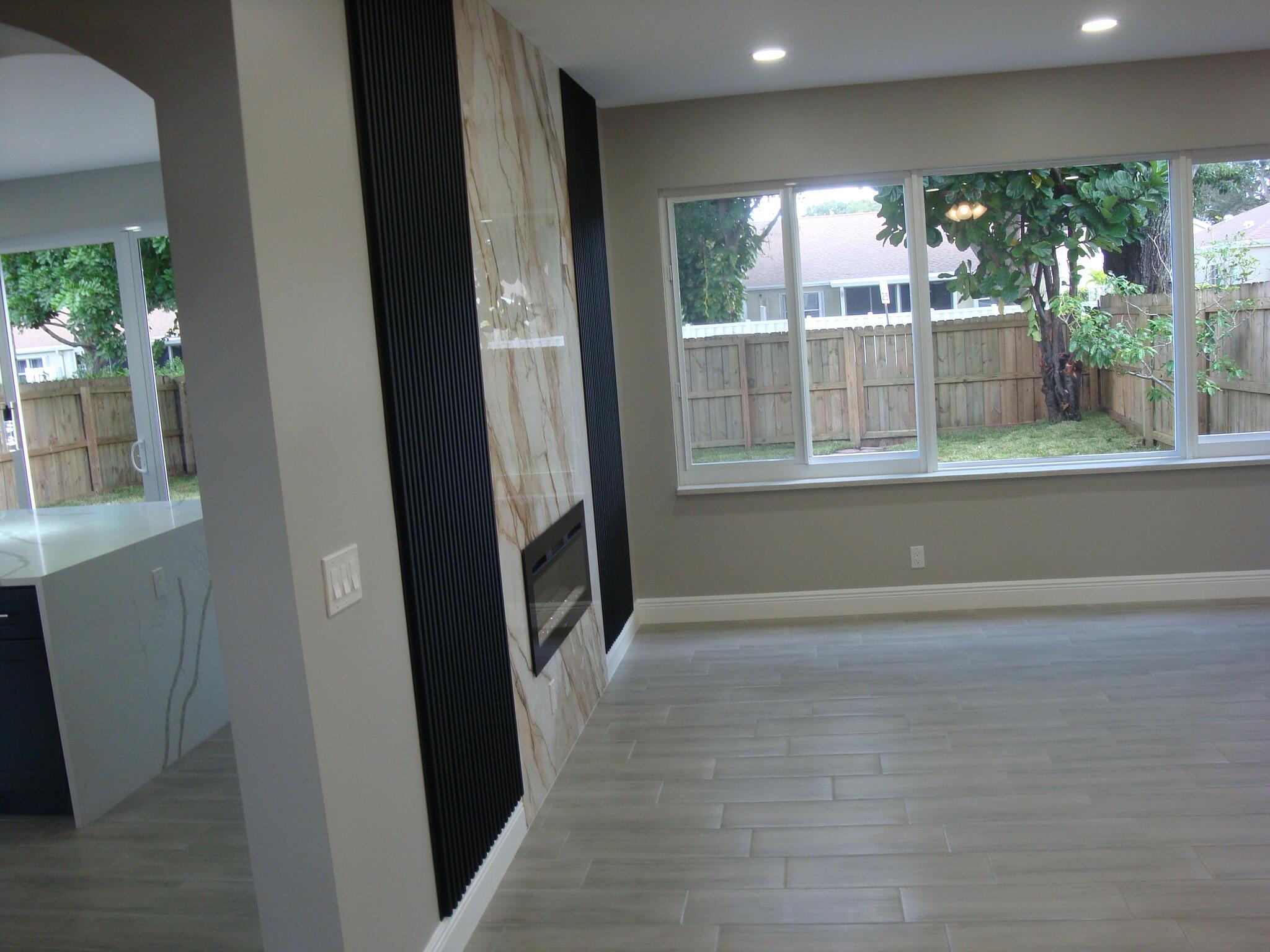 VILLAGES OF WOODLAKE 5 - Residential