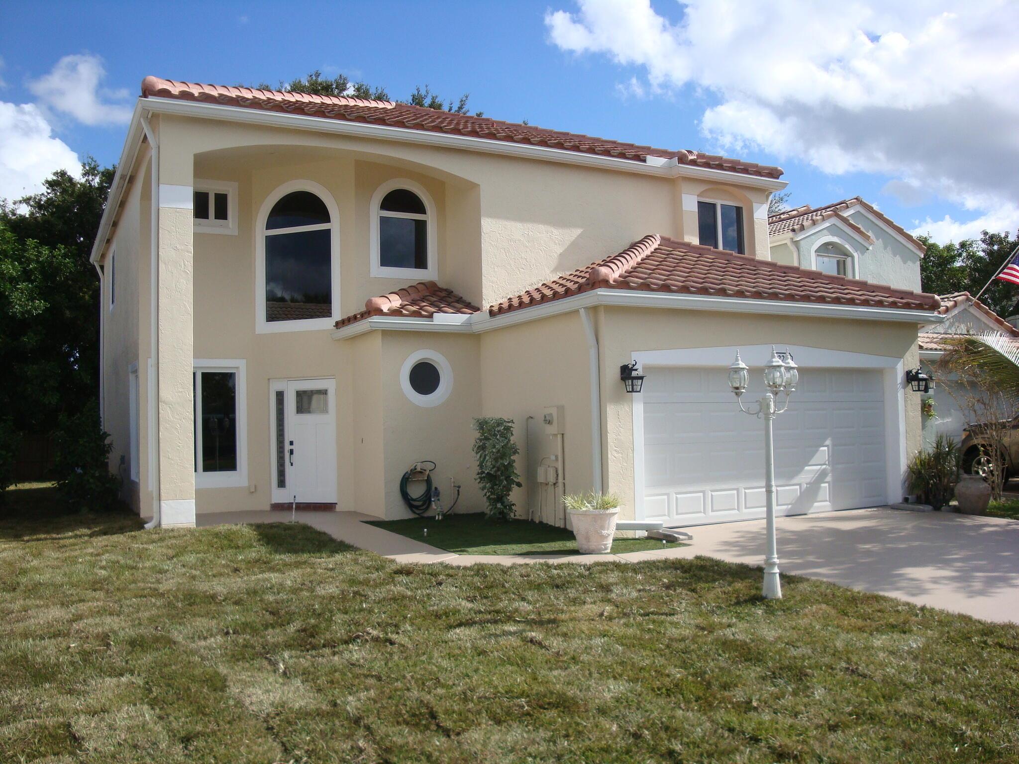 VILLAGES OF WOODLAKE 5 - Residential