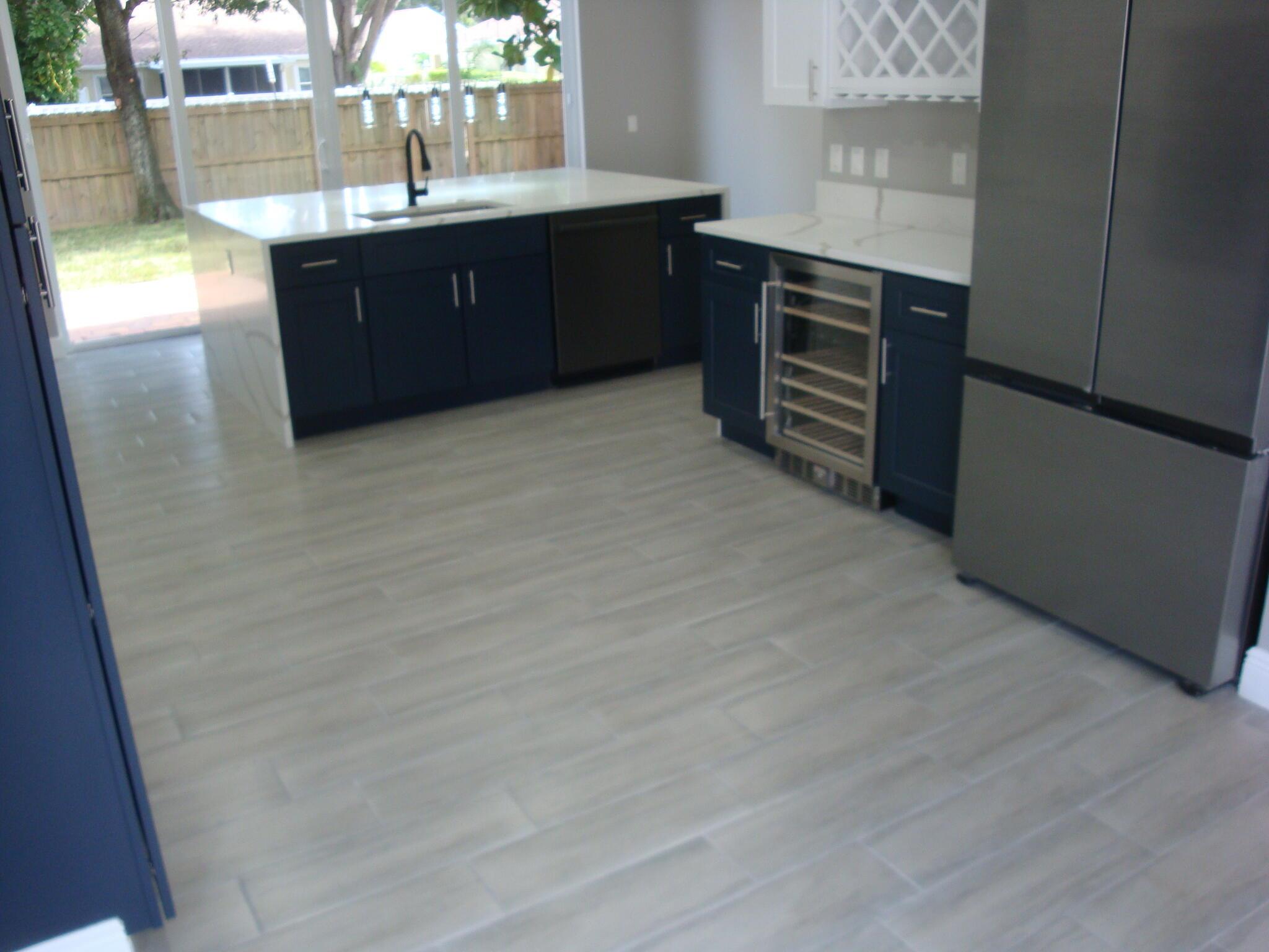 VILLAGES OF WOODLAKE 5 - Residential