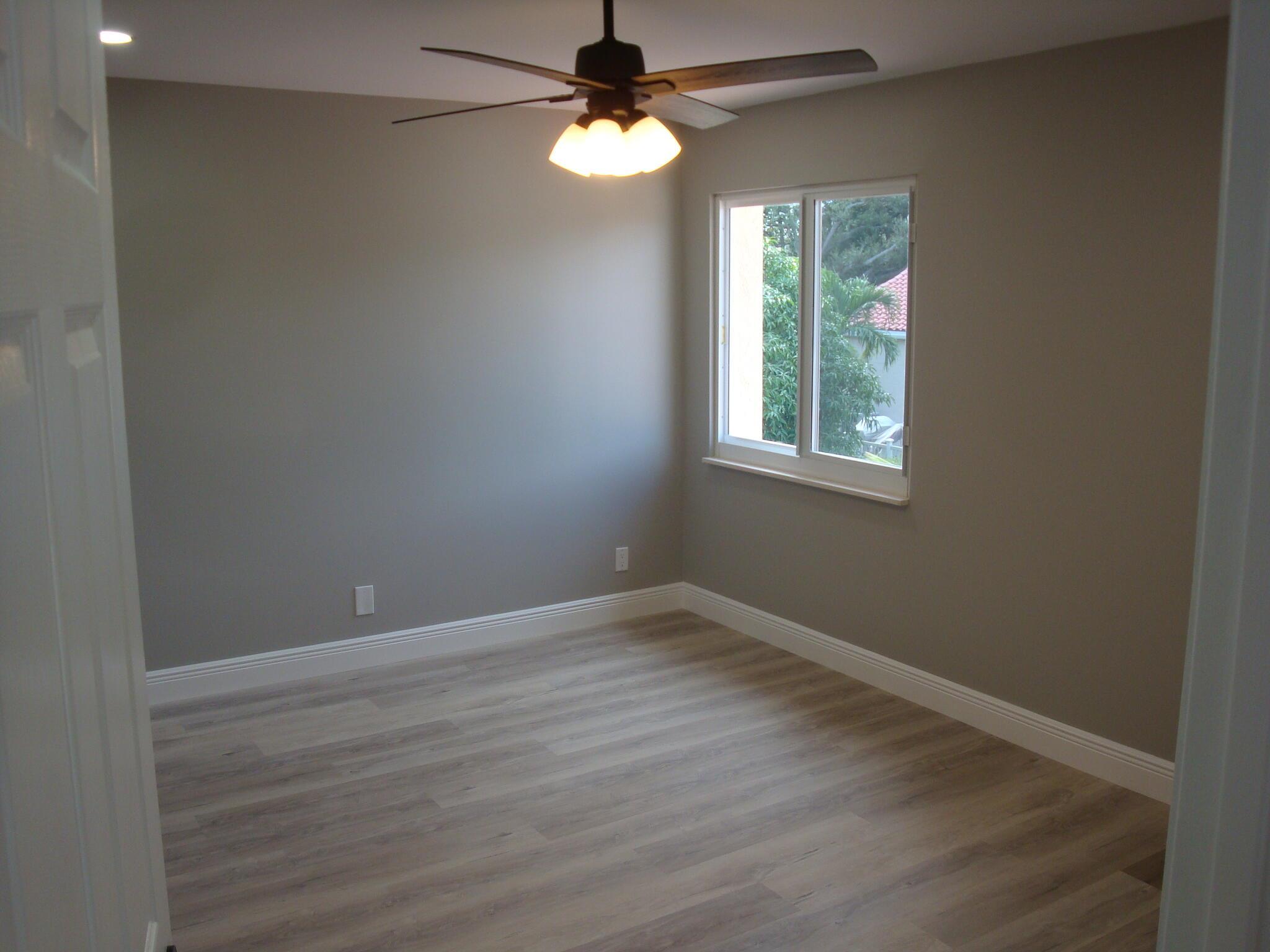 VILLAGES OF WOODLAKE 5 - Residential