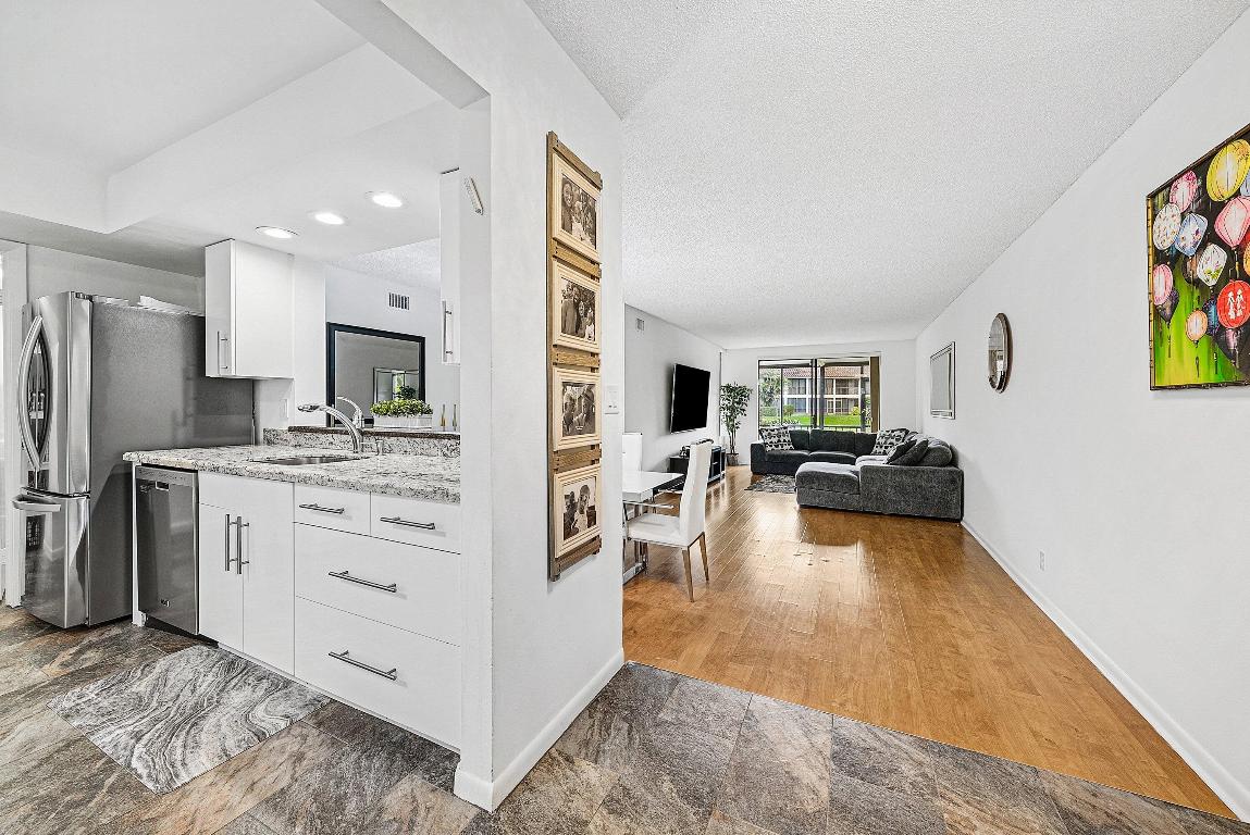 LA MIRADA AT BOCA POINTE CONDOS - Residential