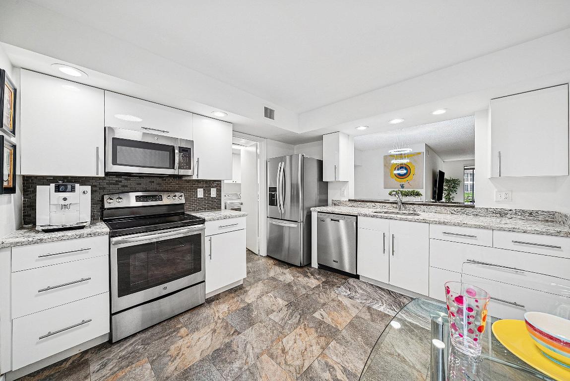 LA MIRADA AT BOCA POINTE CONDOS - Residential