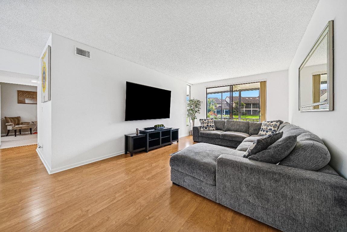 LA MIRADA AT BOCA POINTE CONDOS - Residential