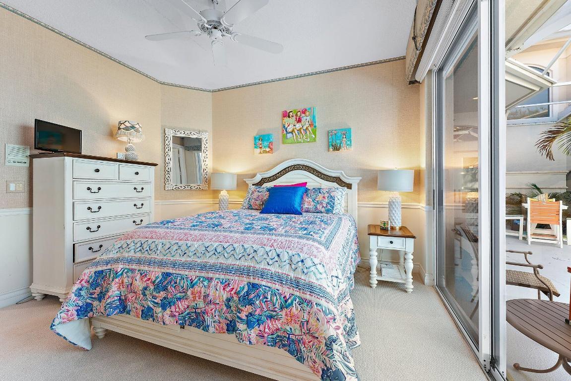 JUPITER HILLS VILLAGE - Residential