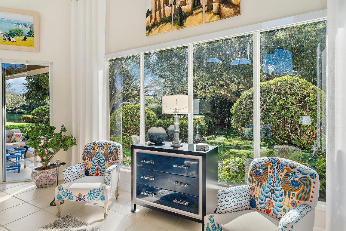 JUPITER HILLS VILLAGE - Residential