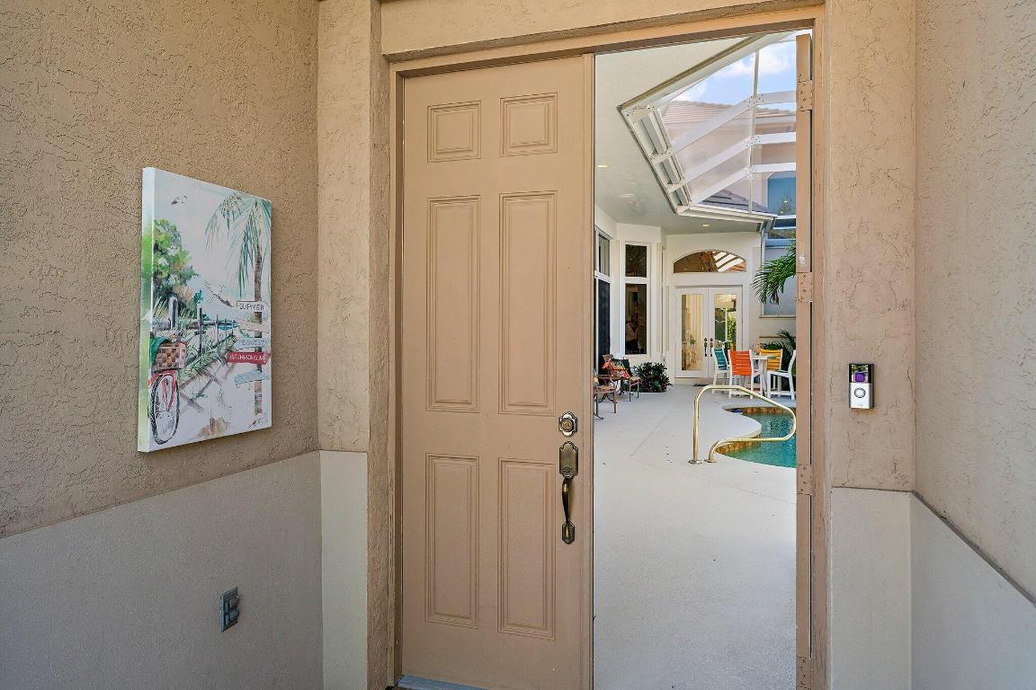 JUPITER HILLS VILLAGE - Residential