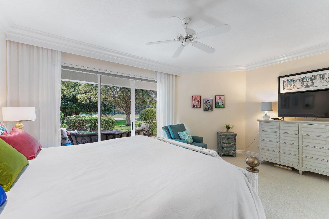 JUPITER HILLS VILLAGE - Residential