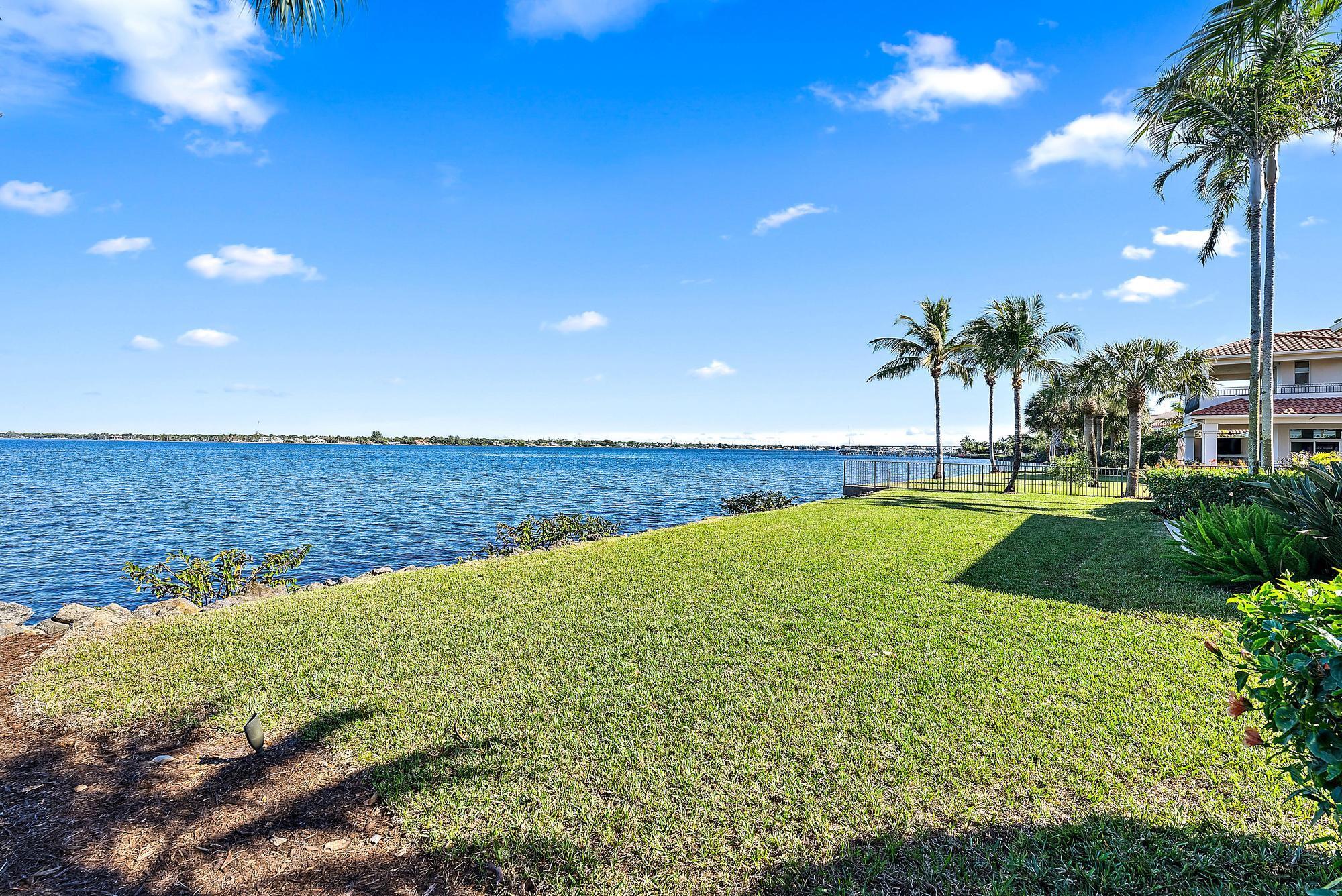 PALM COVE GOLF & YACHT CL - Residential