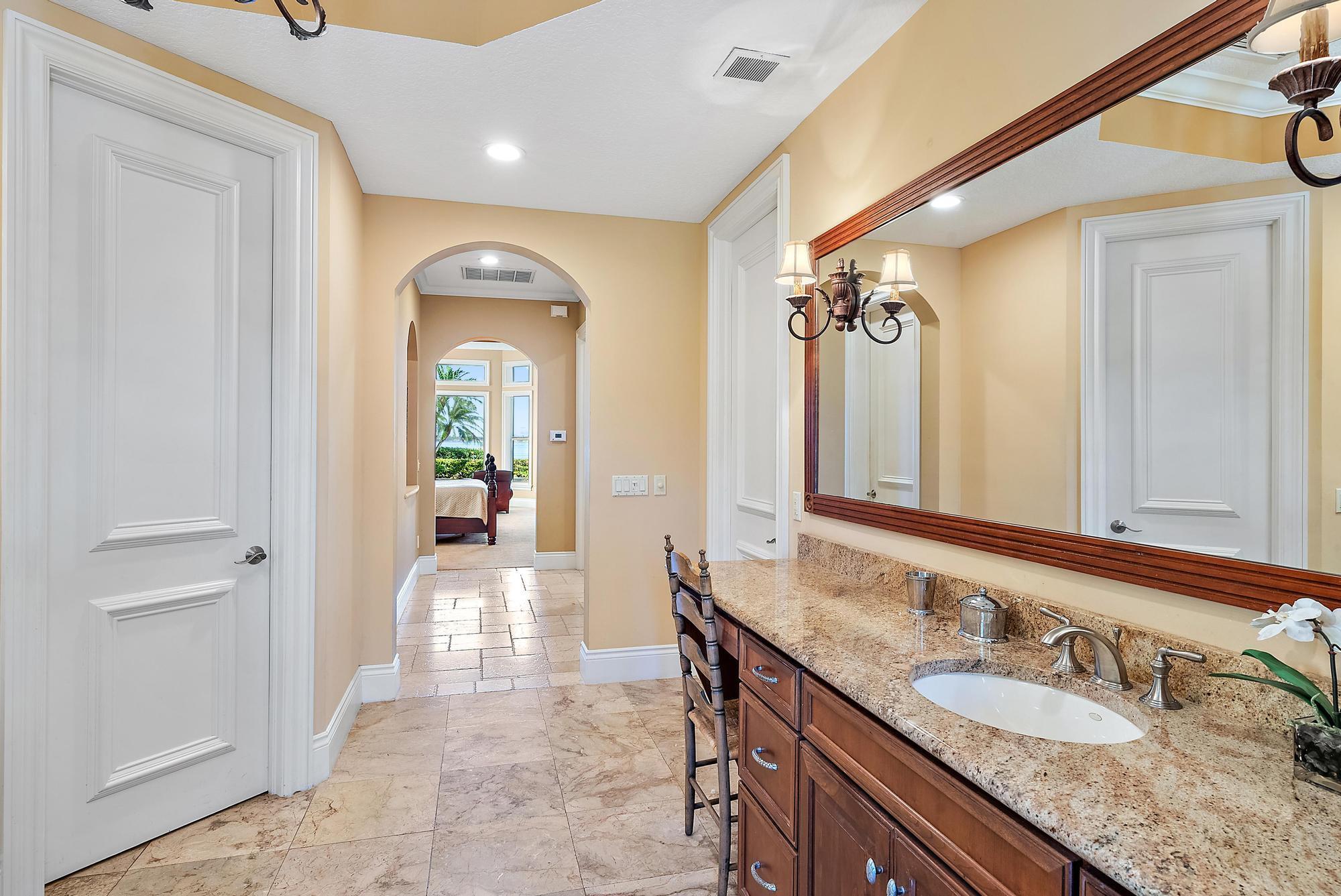 PALM COVE GOLF & YACHT CL - Residential