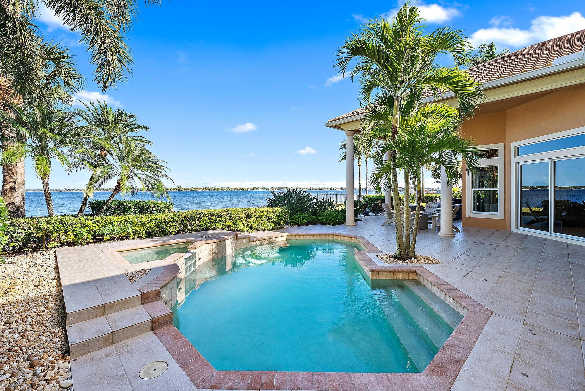 PALM COVE GOLF & YACHT CL - Residential