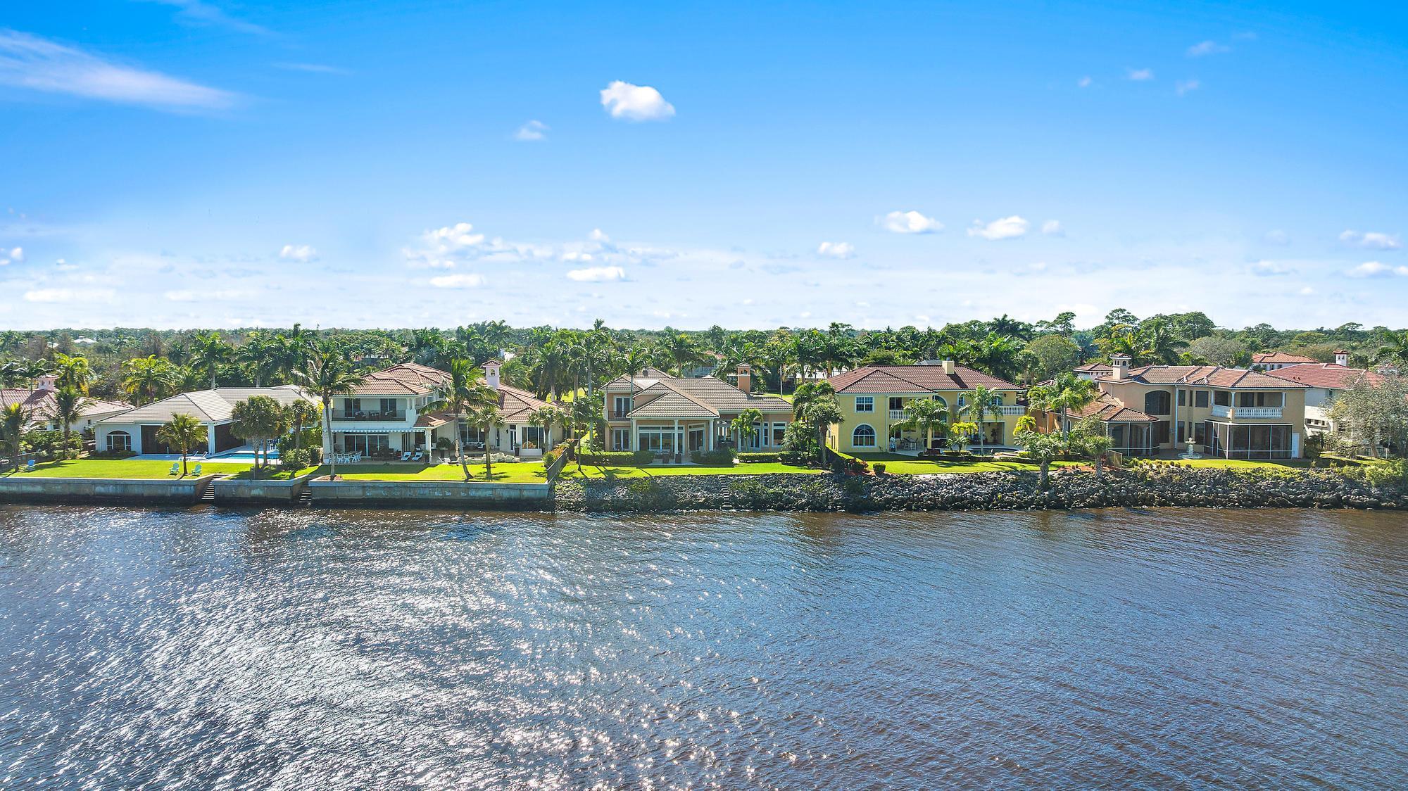 PALM COVE GOLF & YACHT CL - Residential