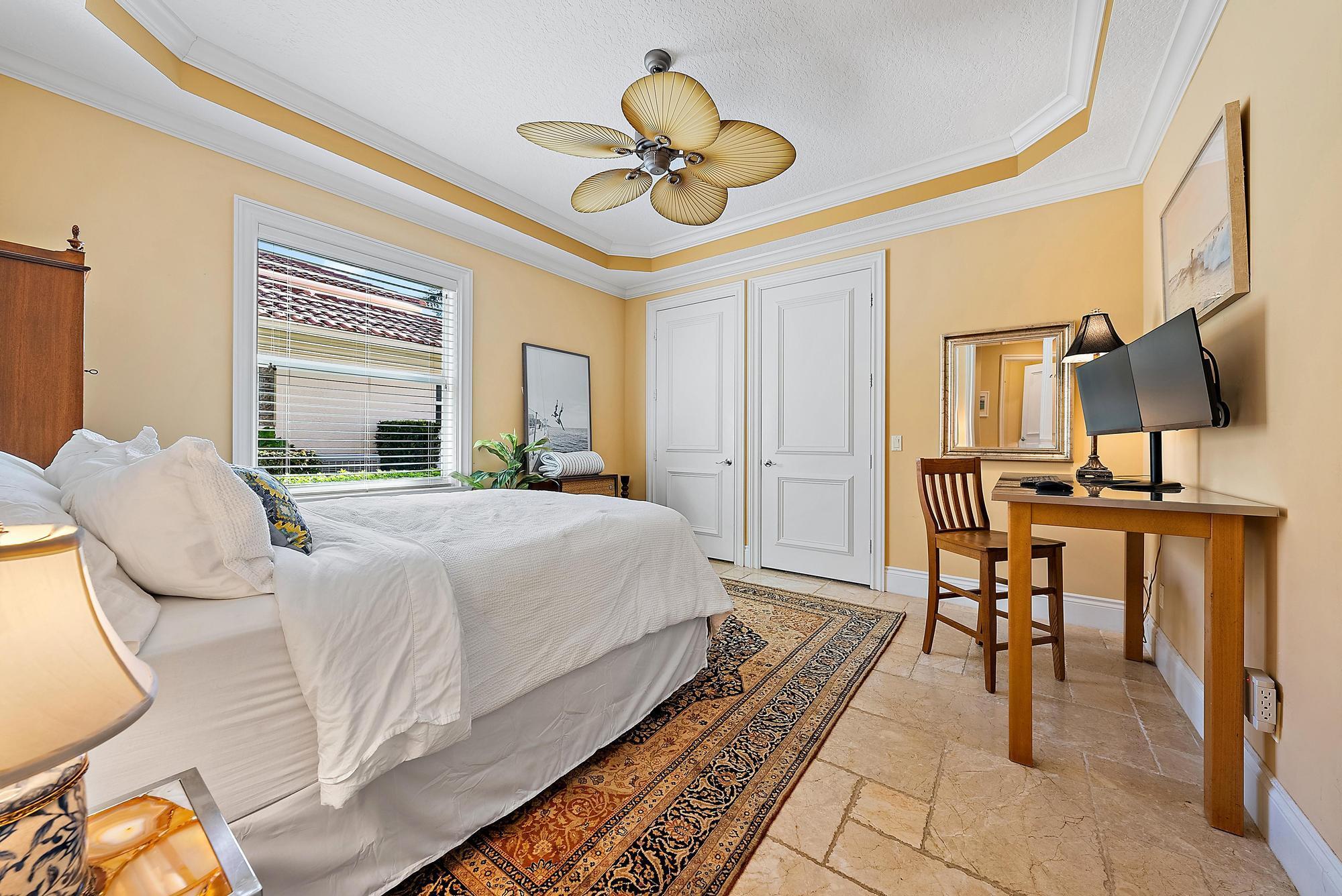 PALM COVE GOLF & YACHT CL - Residential